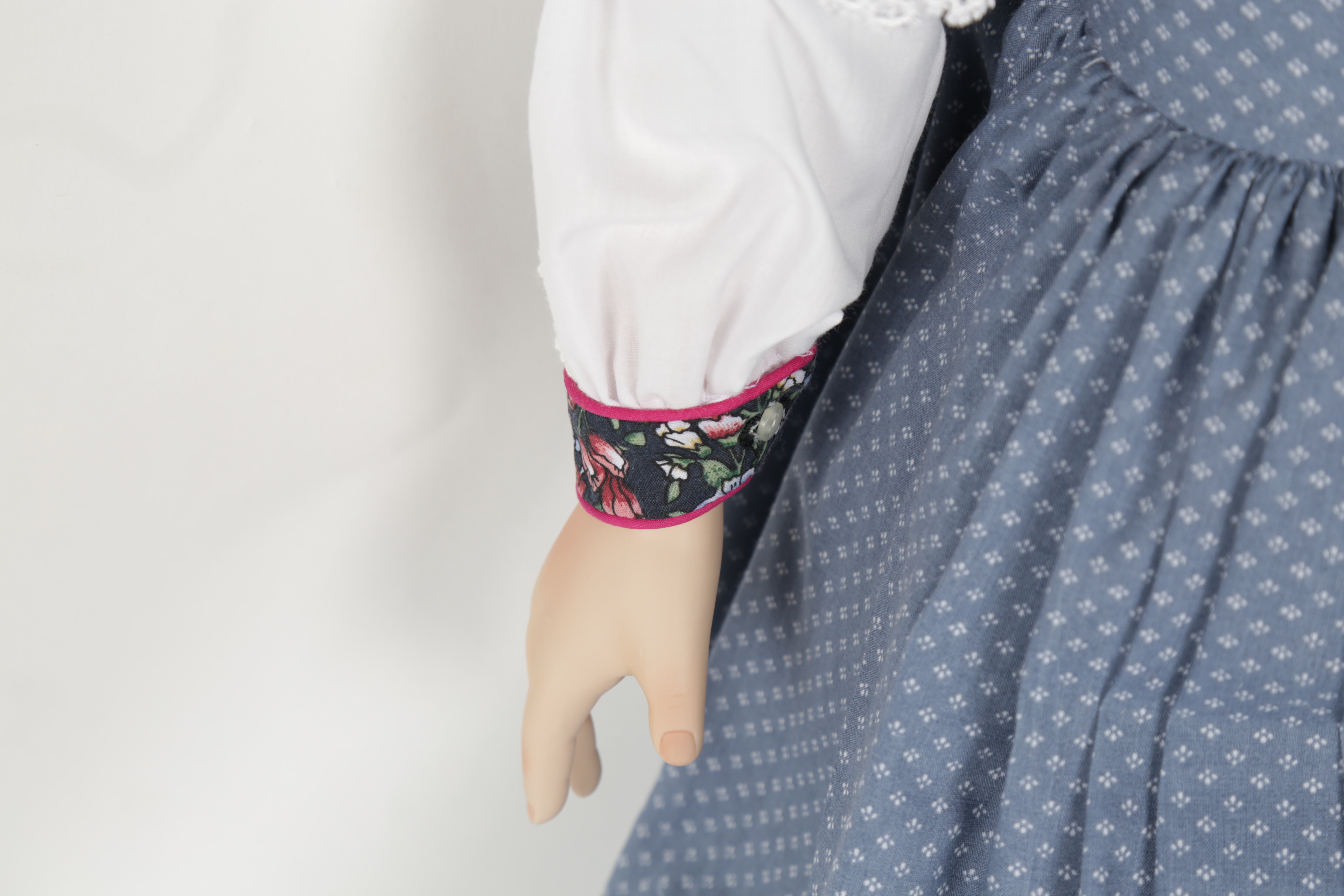 Limited Edition "Goldilocks" Masterpiece Gallery Doll