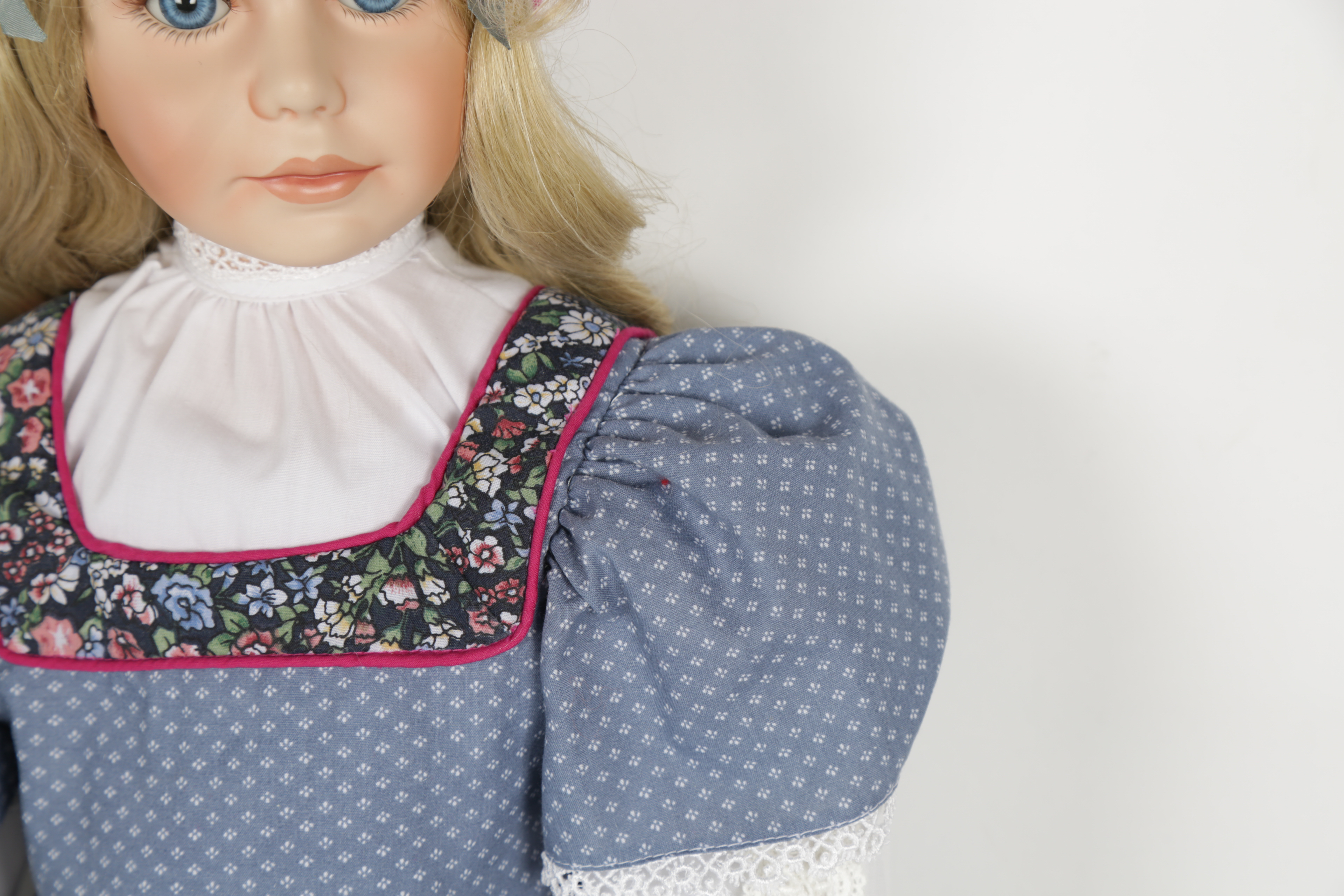 Limited Edition "Goldilocks" Masterpiece Gallery Doll