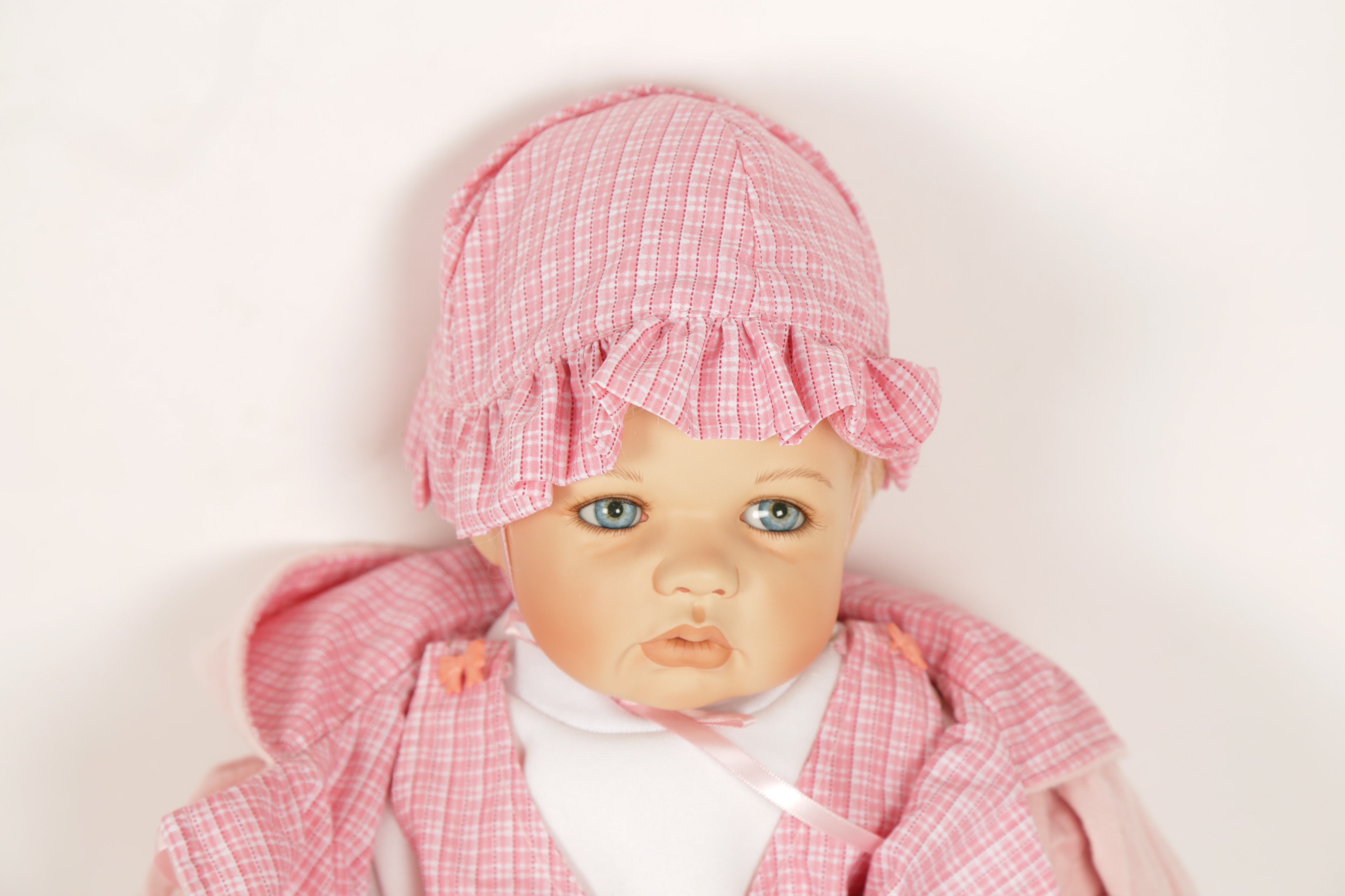 Limited Edition "Theresa" Masterpiece Gallery Doll