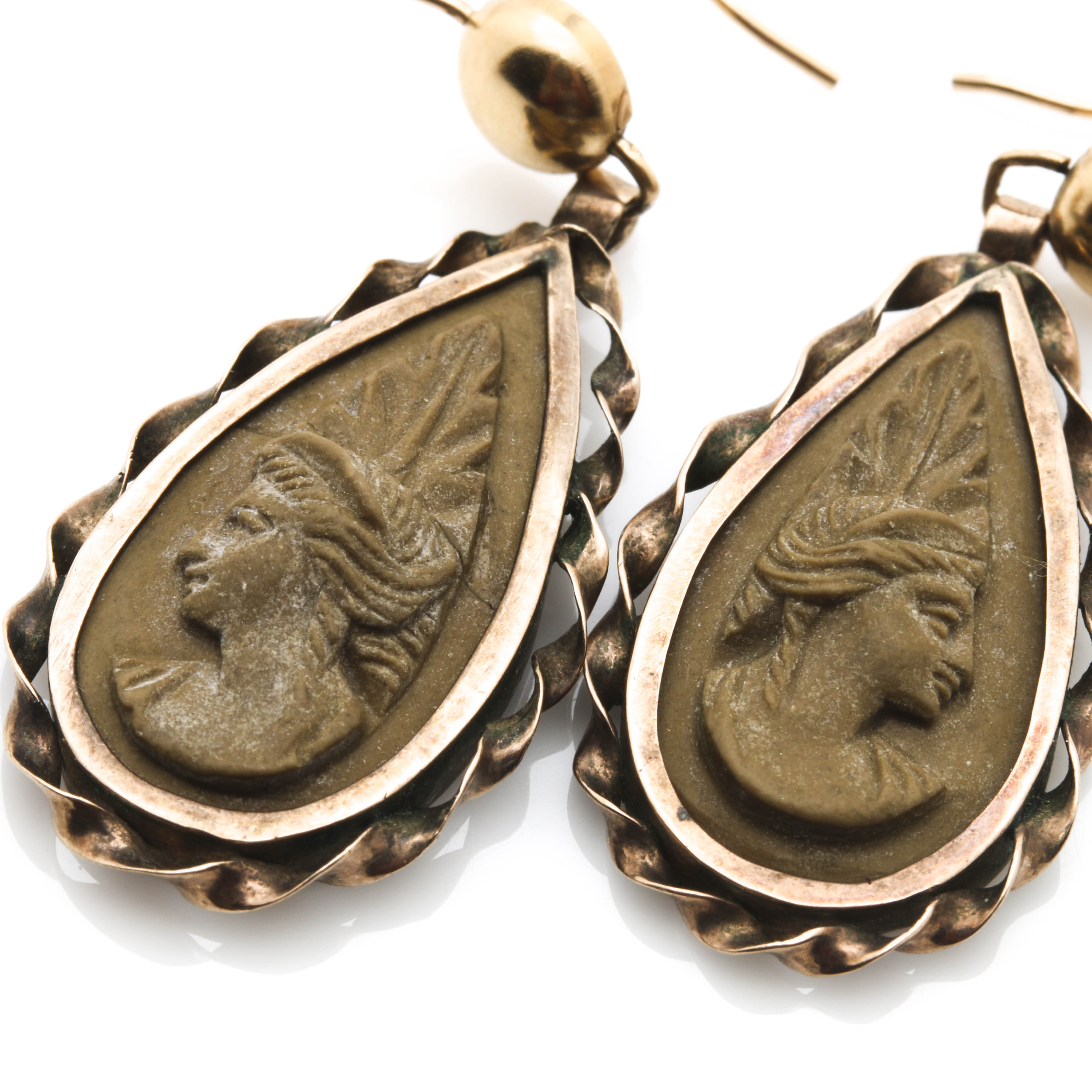 14K Yellow Gold Dangle Earrings With Brooch