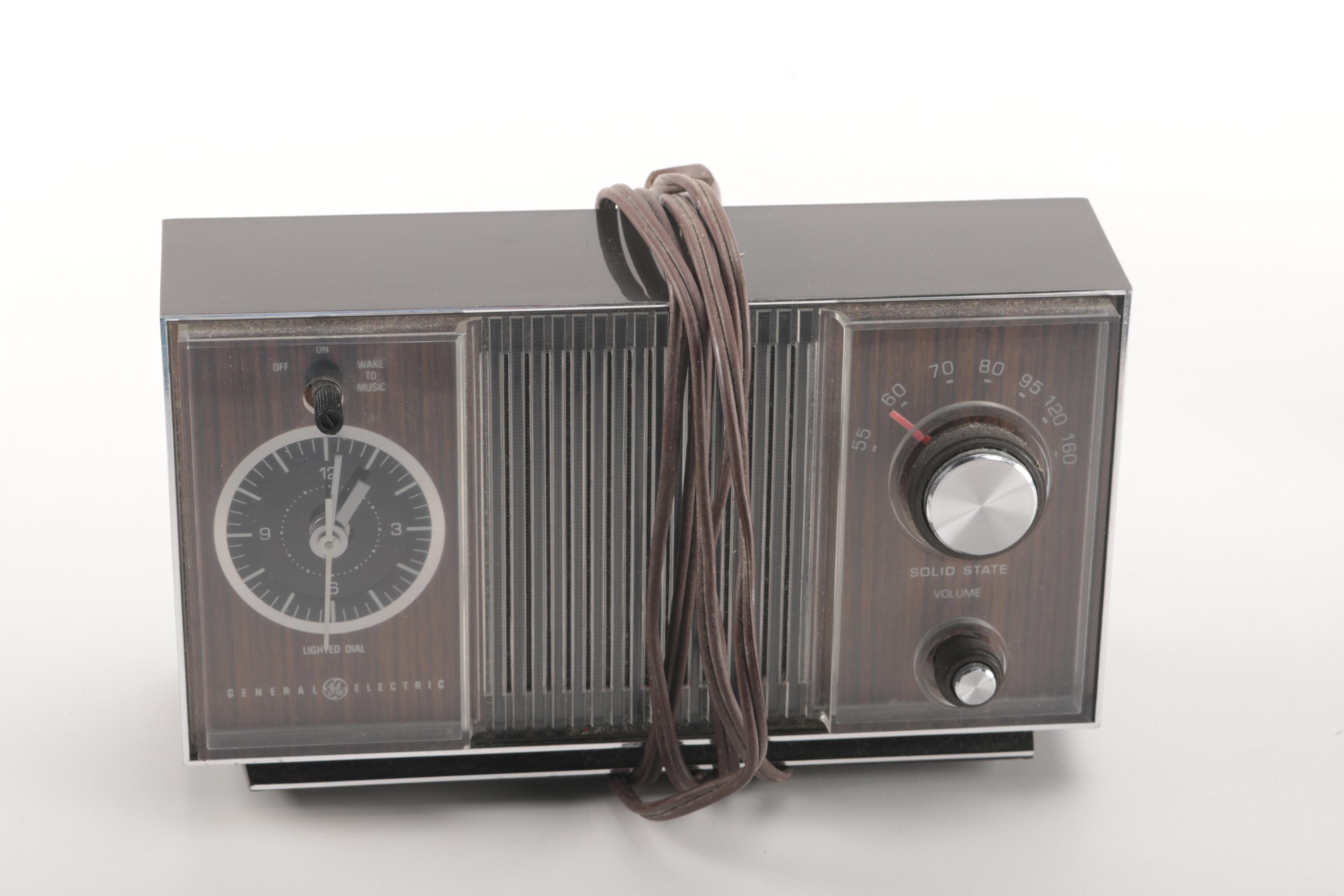 Household Items Including an Electric Hand Steamer