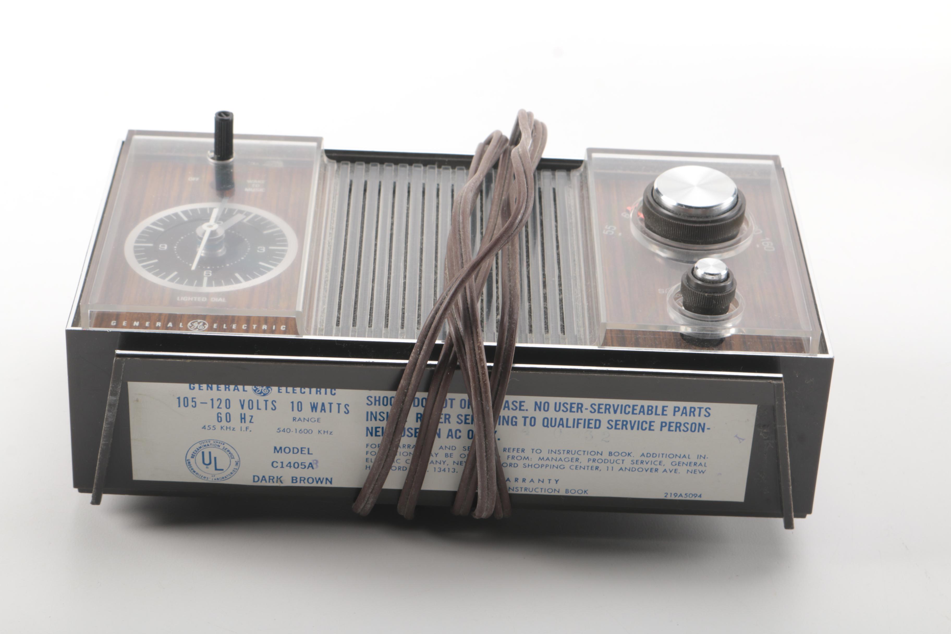 Household Items Including an Electric Hand Steamer