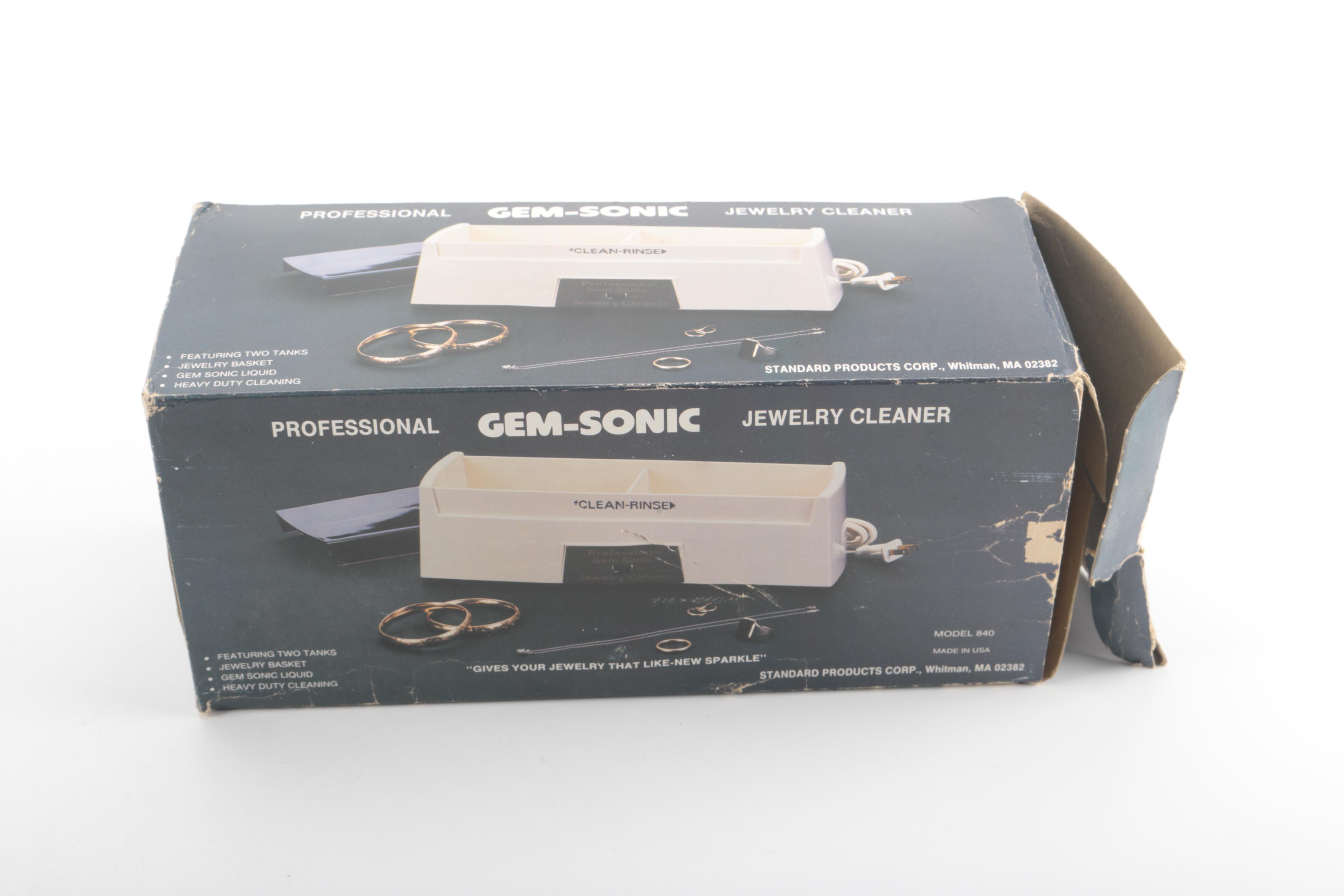 Household Items Including an Electric Hand Steamer