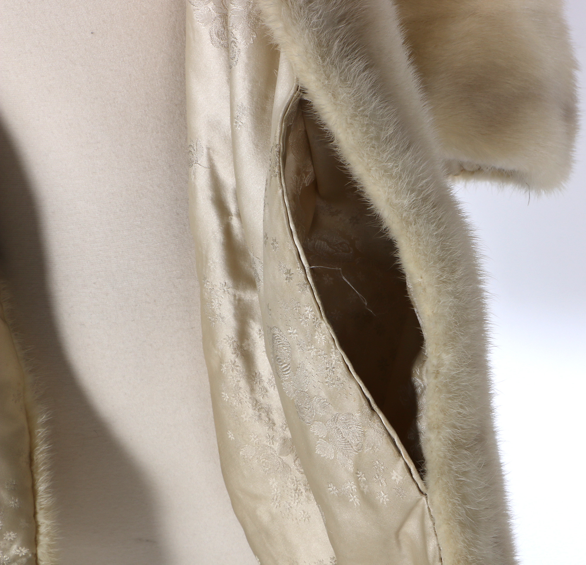 Vintage Murray's of Boston Blonde Mink Stole