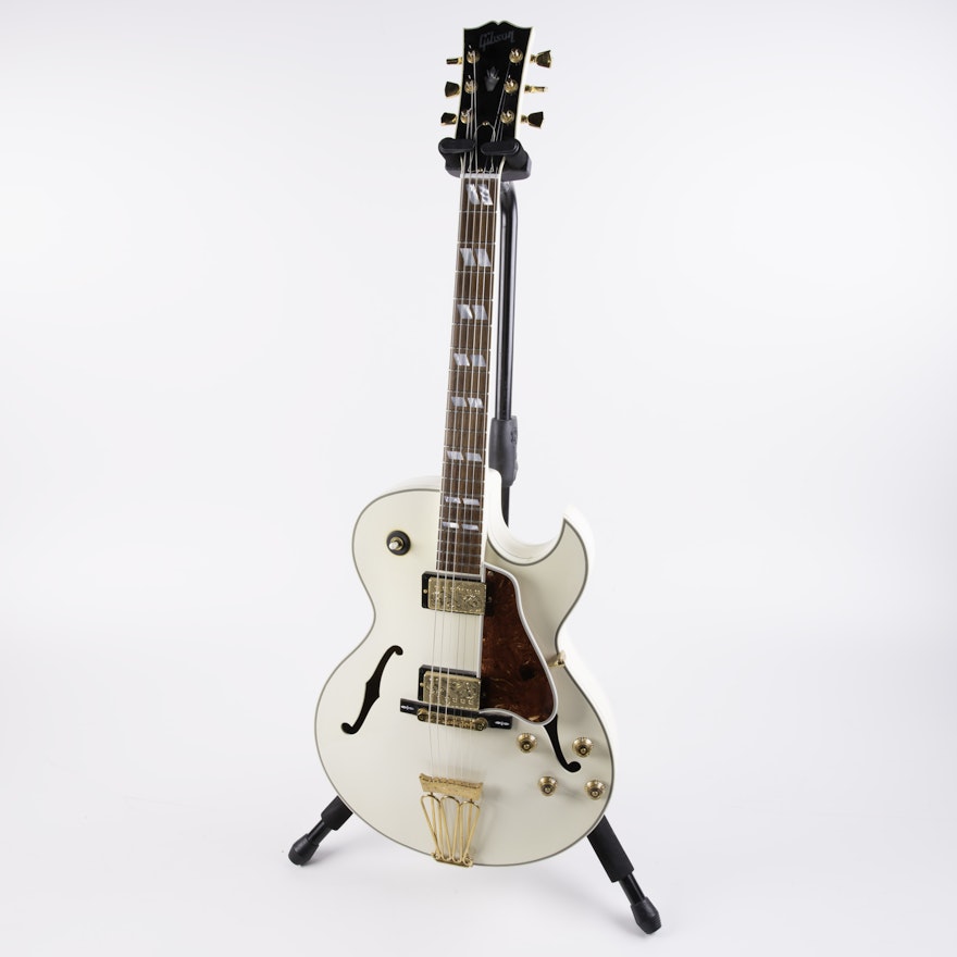 Gibson Custom Shop L-4 10th Anniversary Diamond White Sparkle Guitar