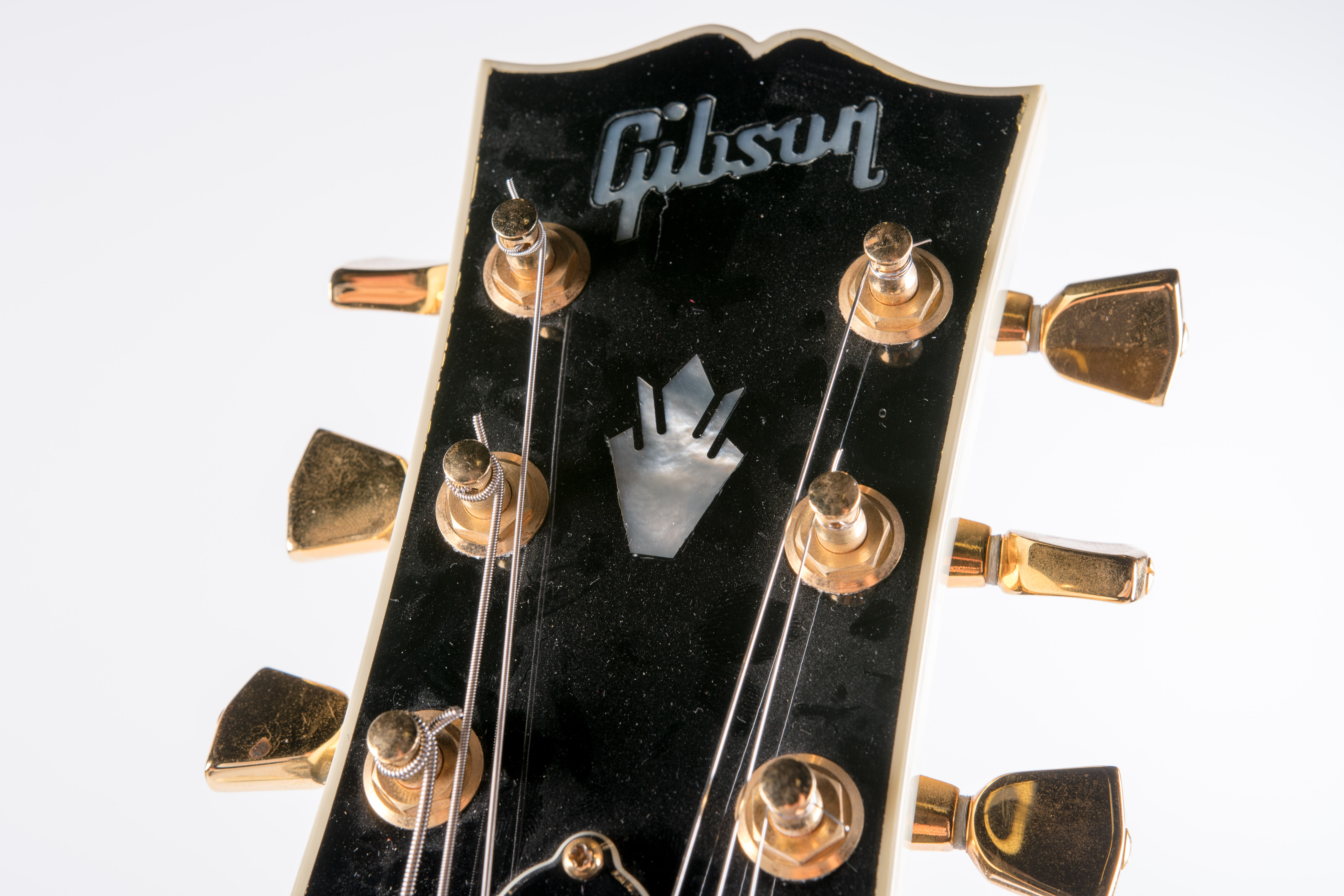 Gibson Custom Shop L-4 10th Anniversary Diamond White Sparkle Guitar