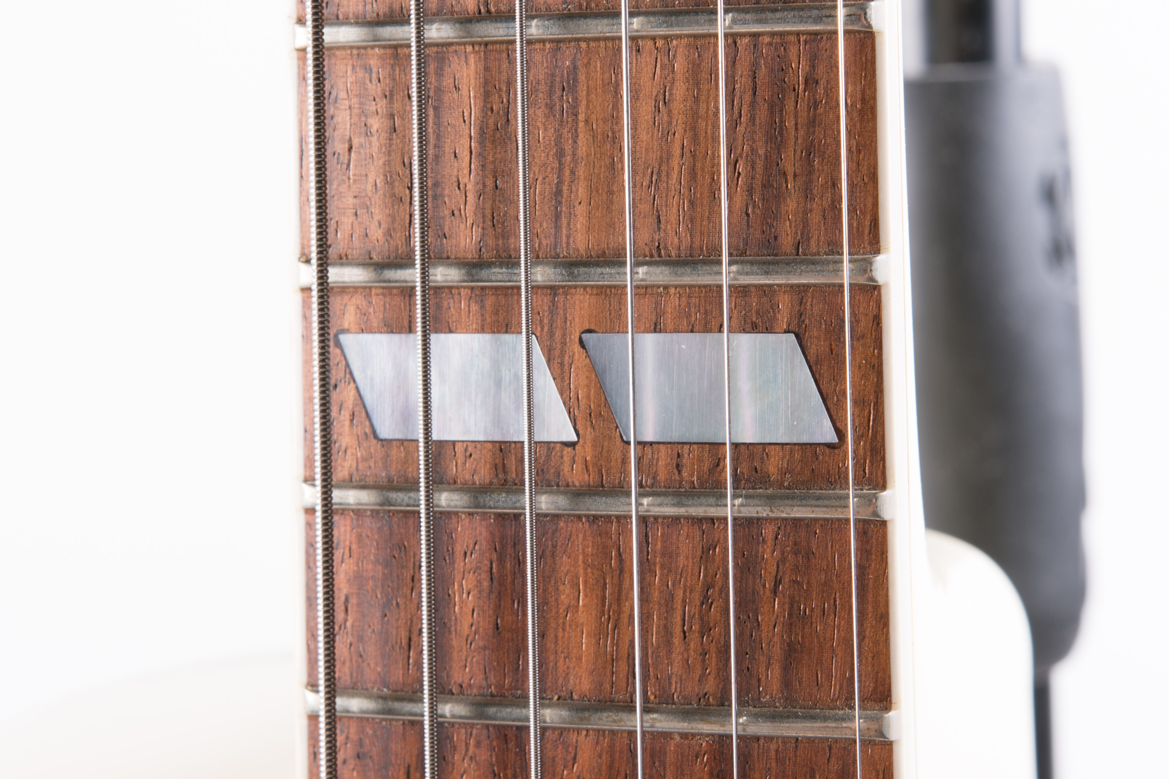 Gibson Custom Shop L-4 10th Anniversary Diamond White Sparkle Guitar