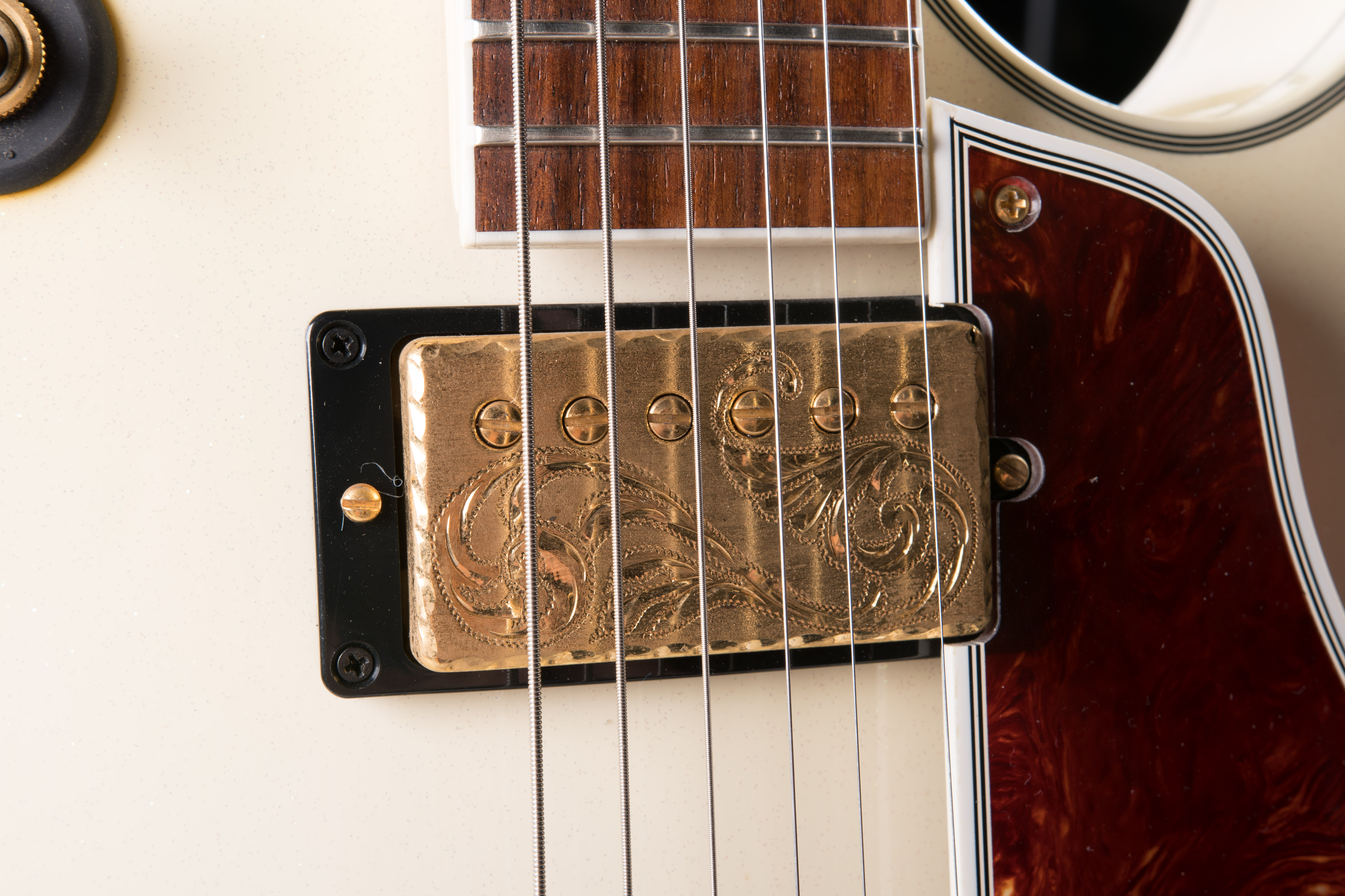 Gibson Custom Shop L-4 10th Anniversary Diamond White Sparkle Guitar