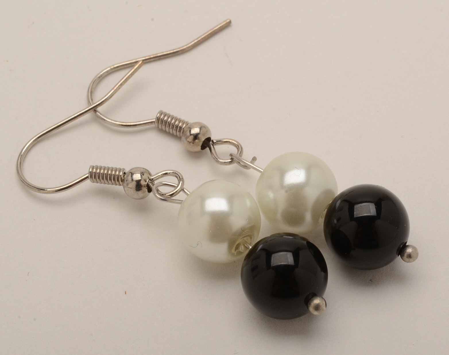 Group of Cultured Freshwater Pearl and Faux Pearl Costume Jewelry