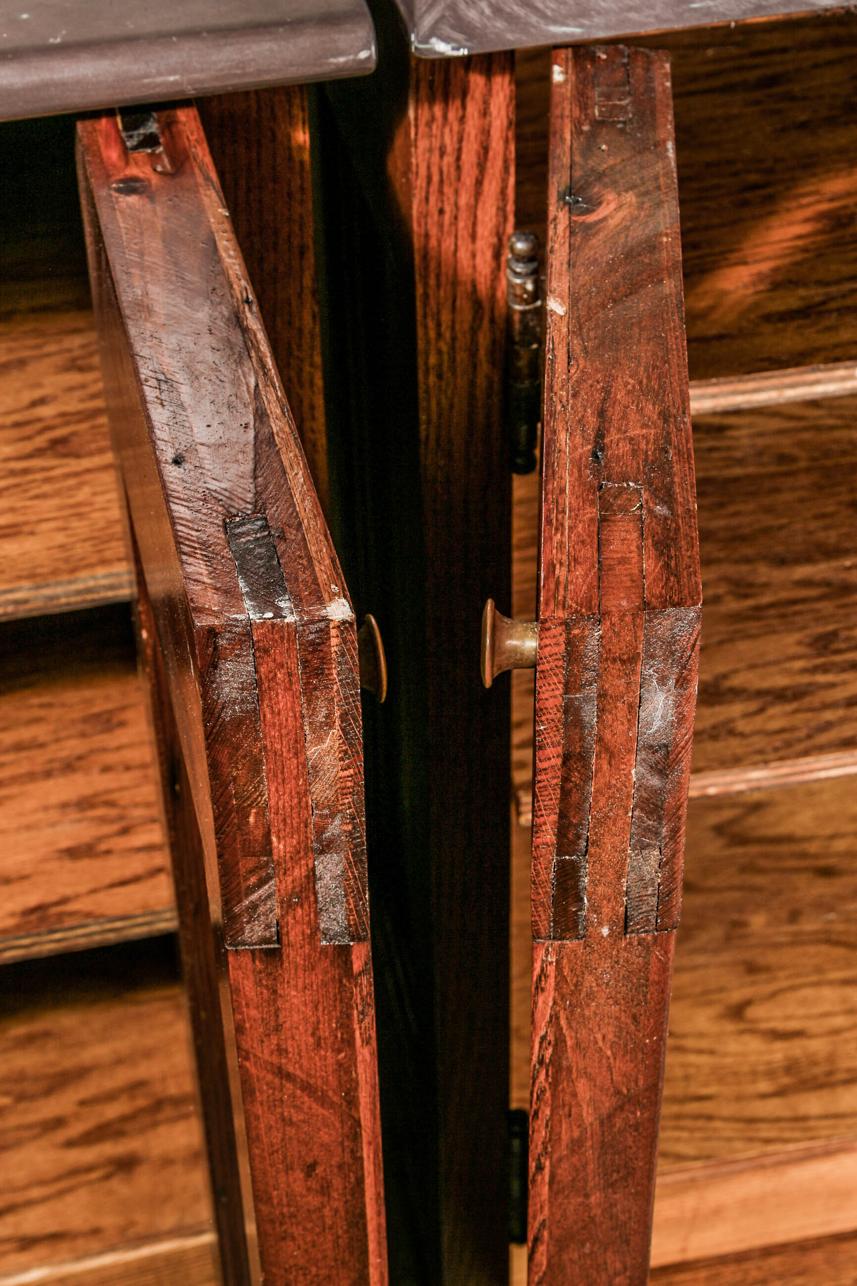 Stone Top Oak Cabinets