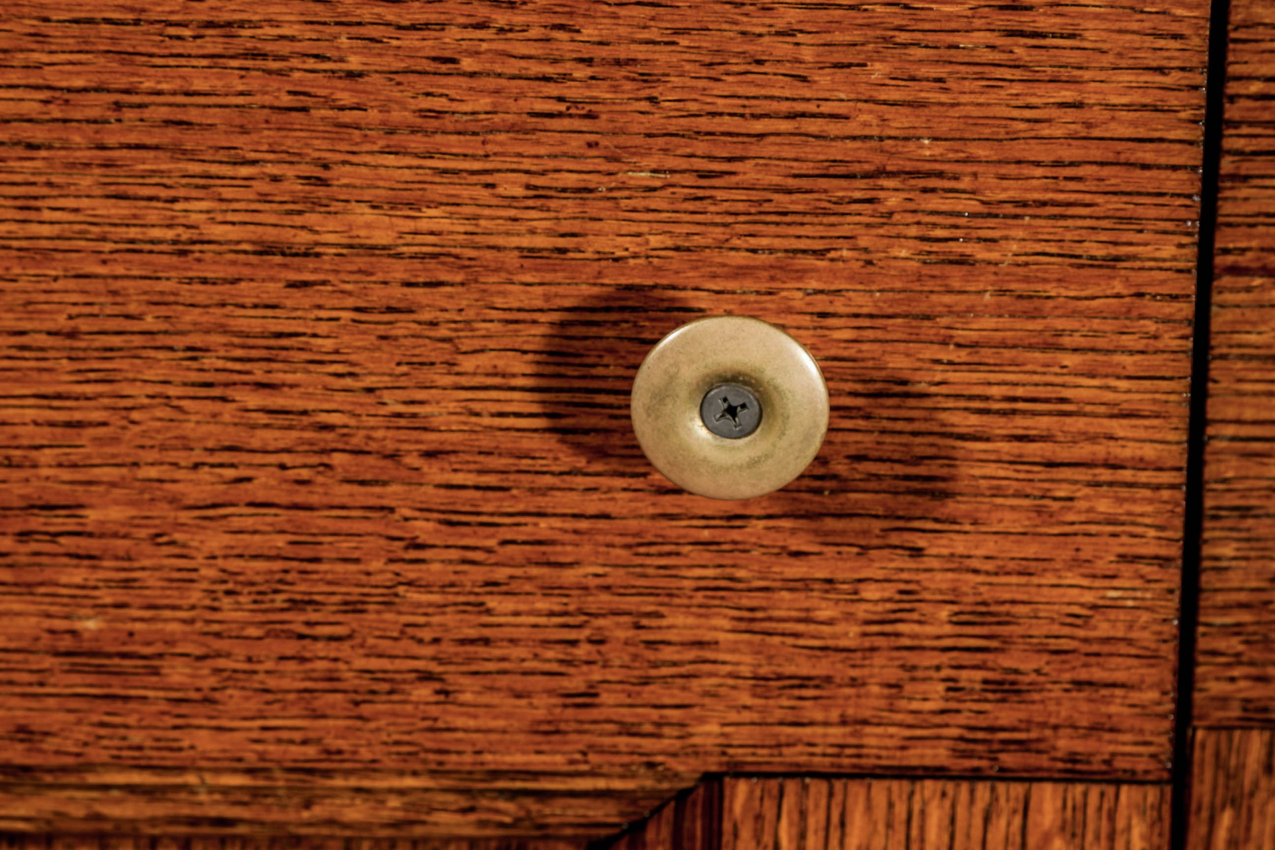 Stone Top Oak Cabinets