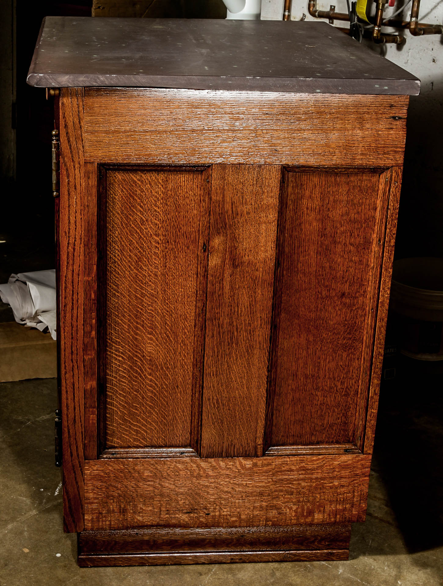 Stone Top Oak Cabinets