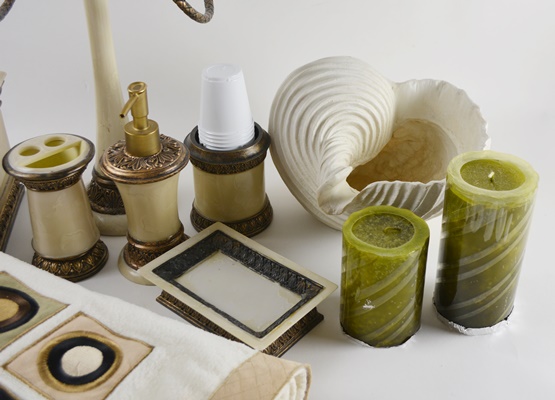 Cream and Bronze Tone Bathroom Accessory Collection