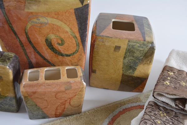 Contemporary Bathroom Accessory Collection