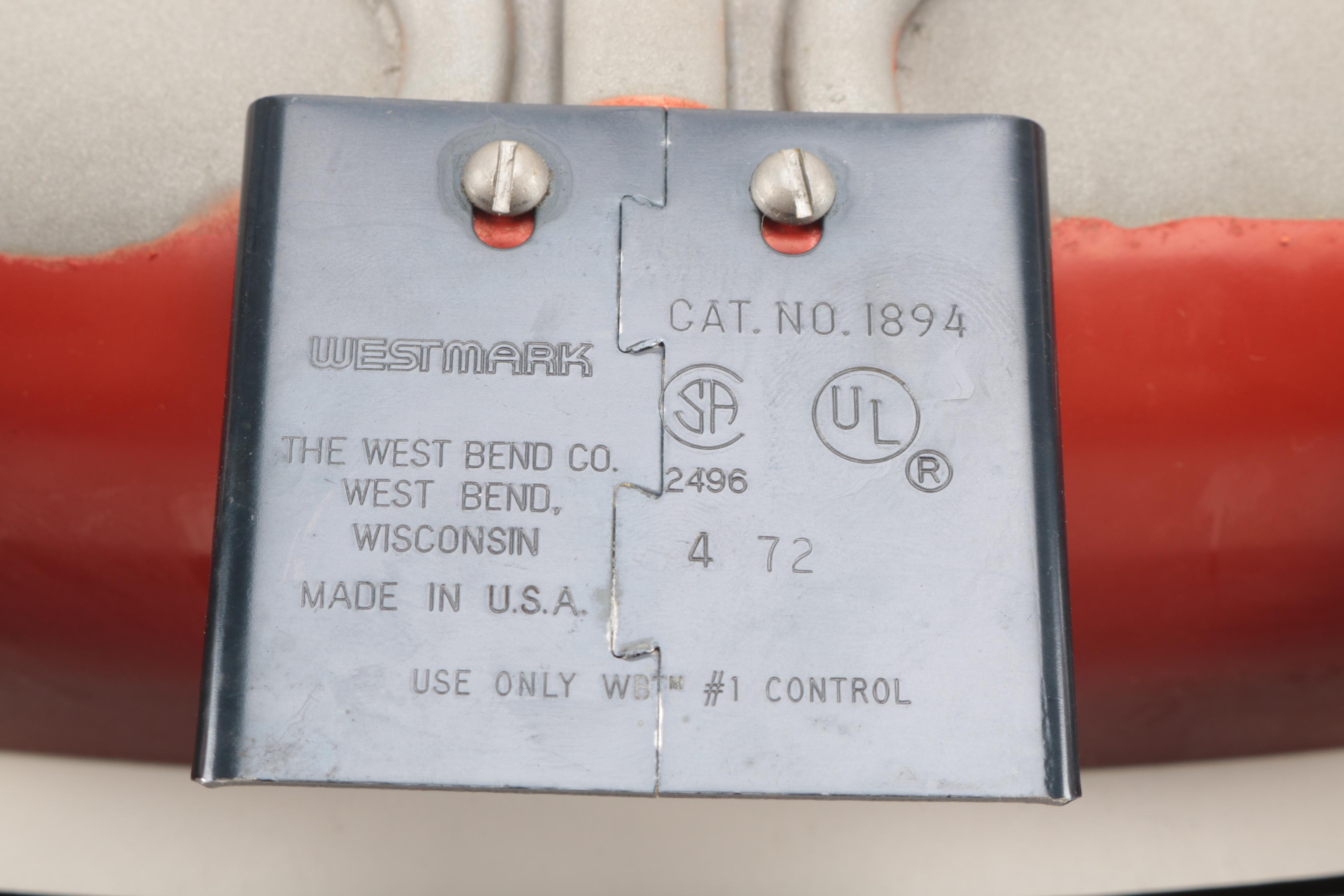 Assorted Kitchen Serveware