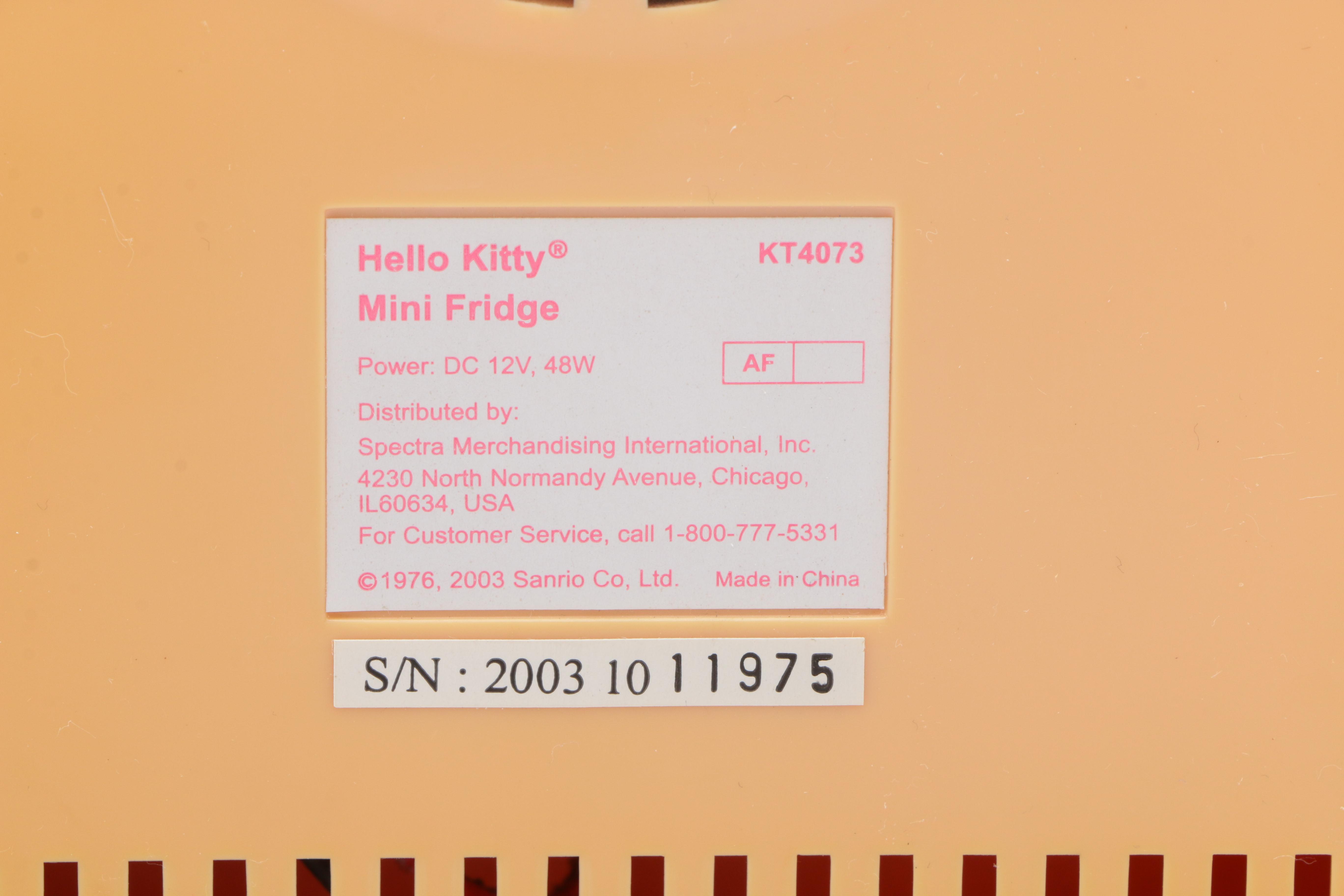 "Hello Kitty" Mini Refrigerator and Warmer