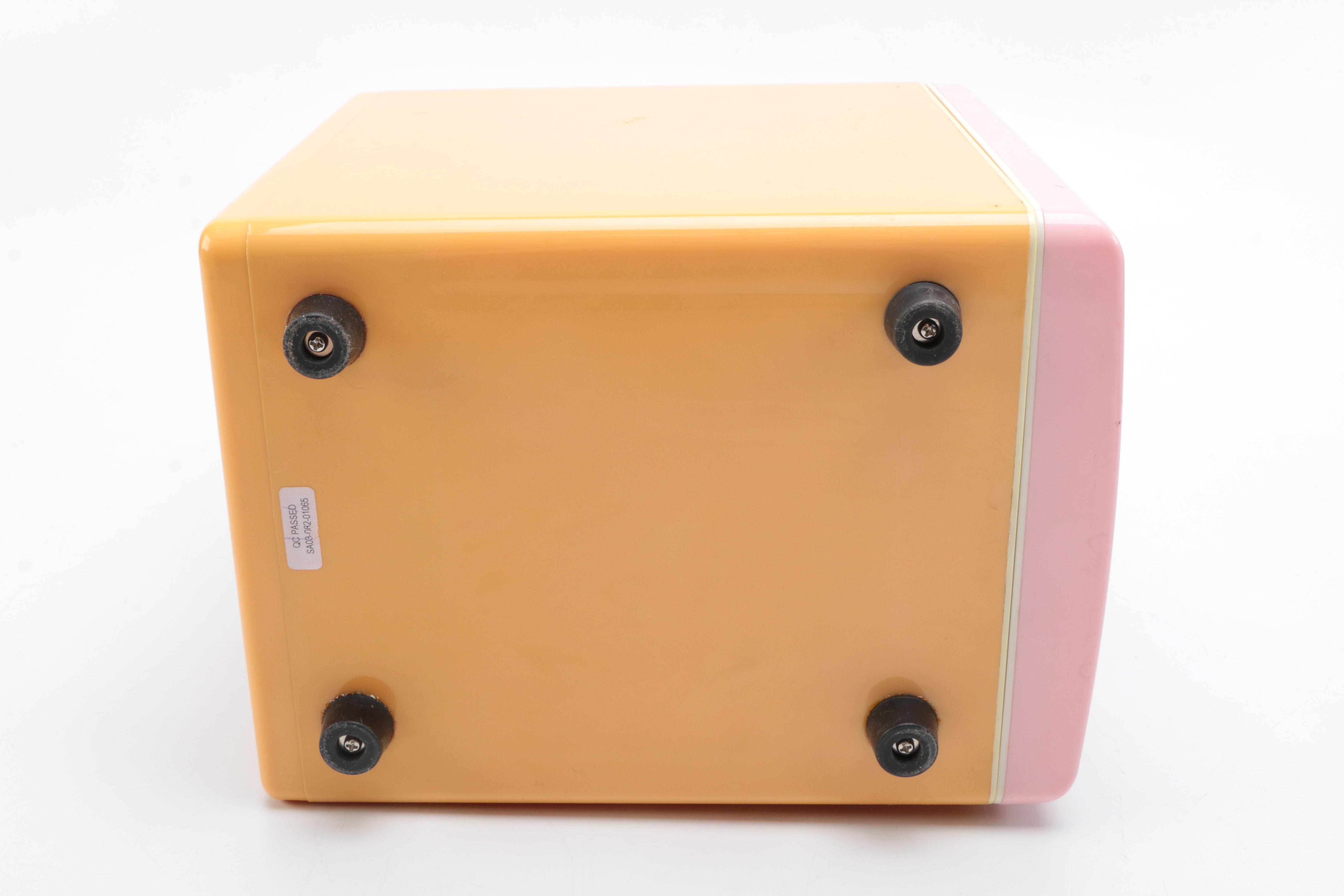 "Hello Kitty" Mini Refrigerator and Warmer