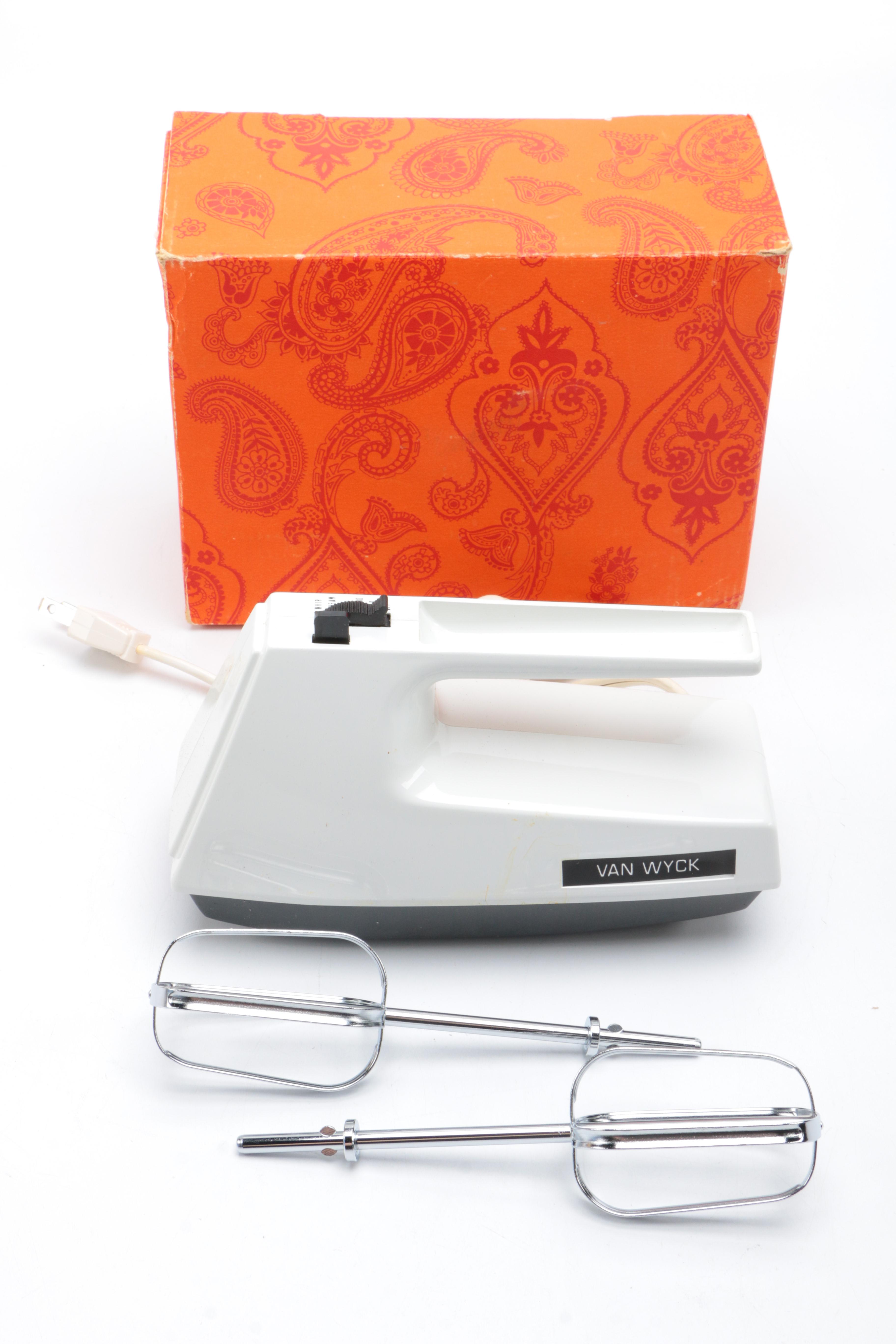 Assorted Kitchenware Items