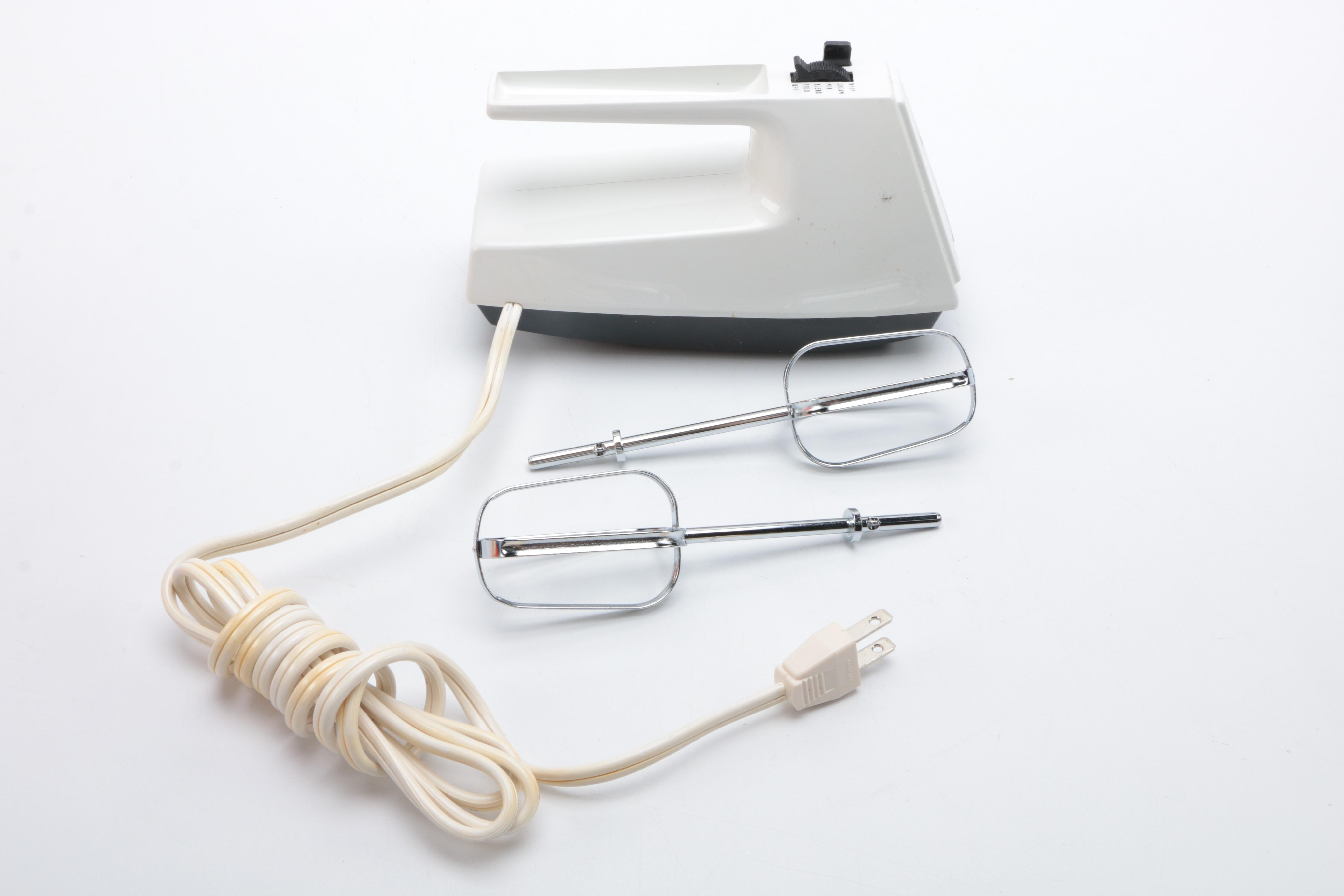 Assorted Kitchenware Items