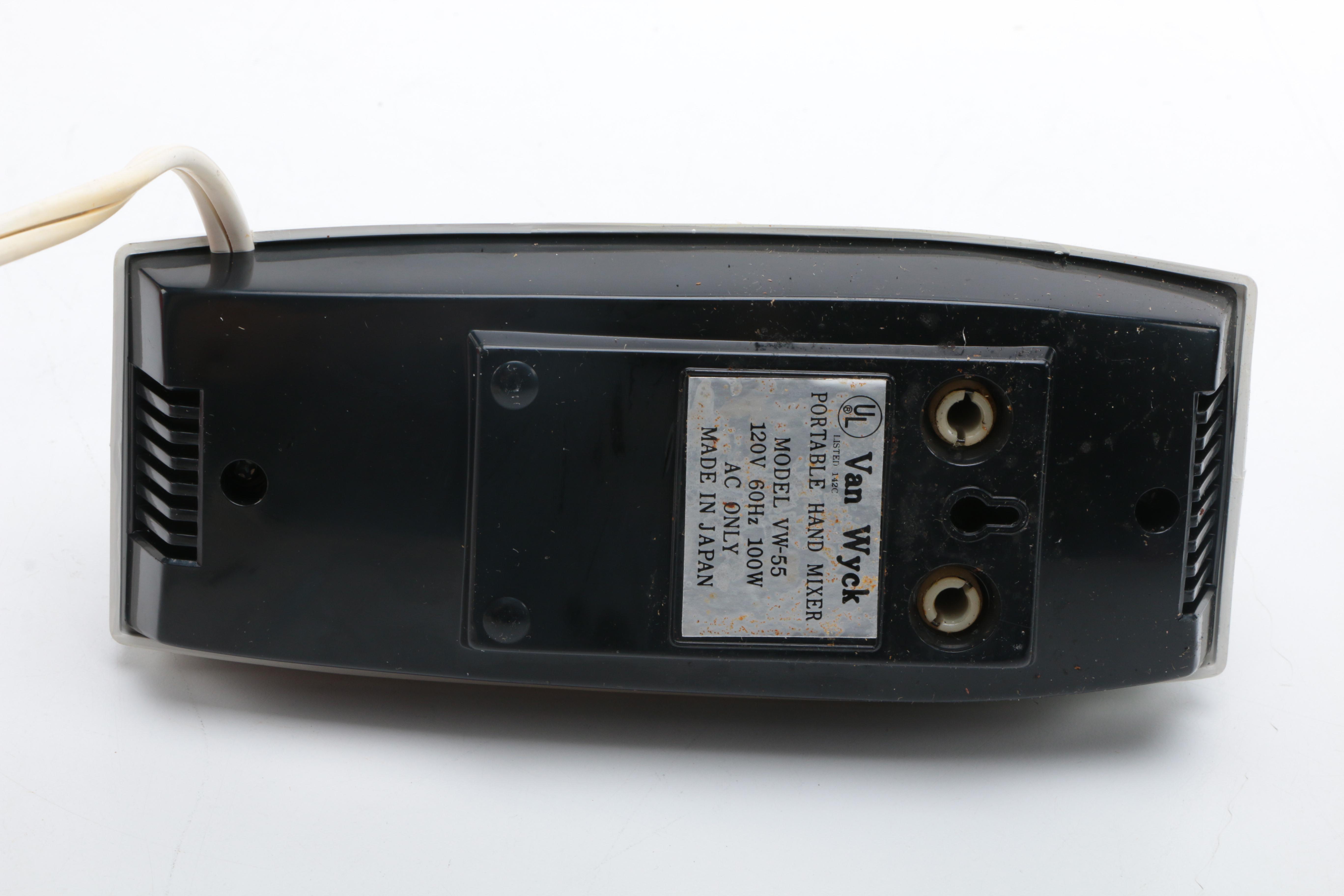 Assorted Kitchenware Items