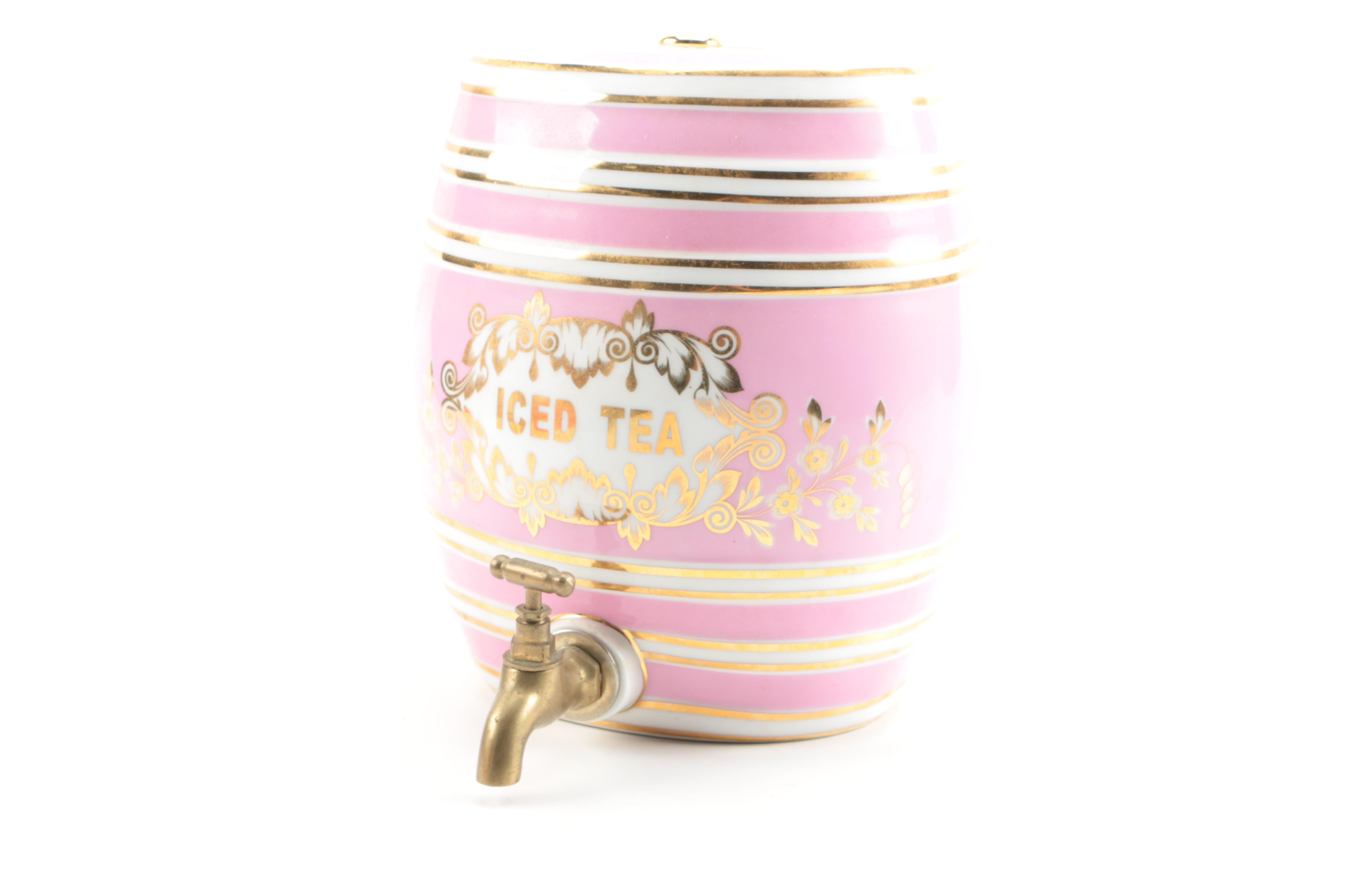 Assorted Kitchen Serveware