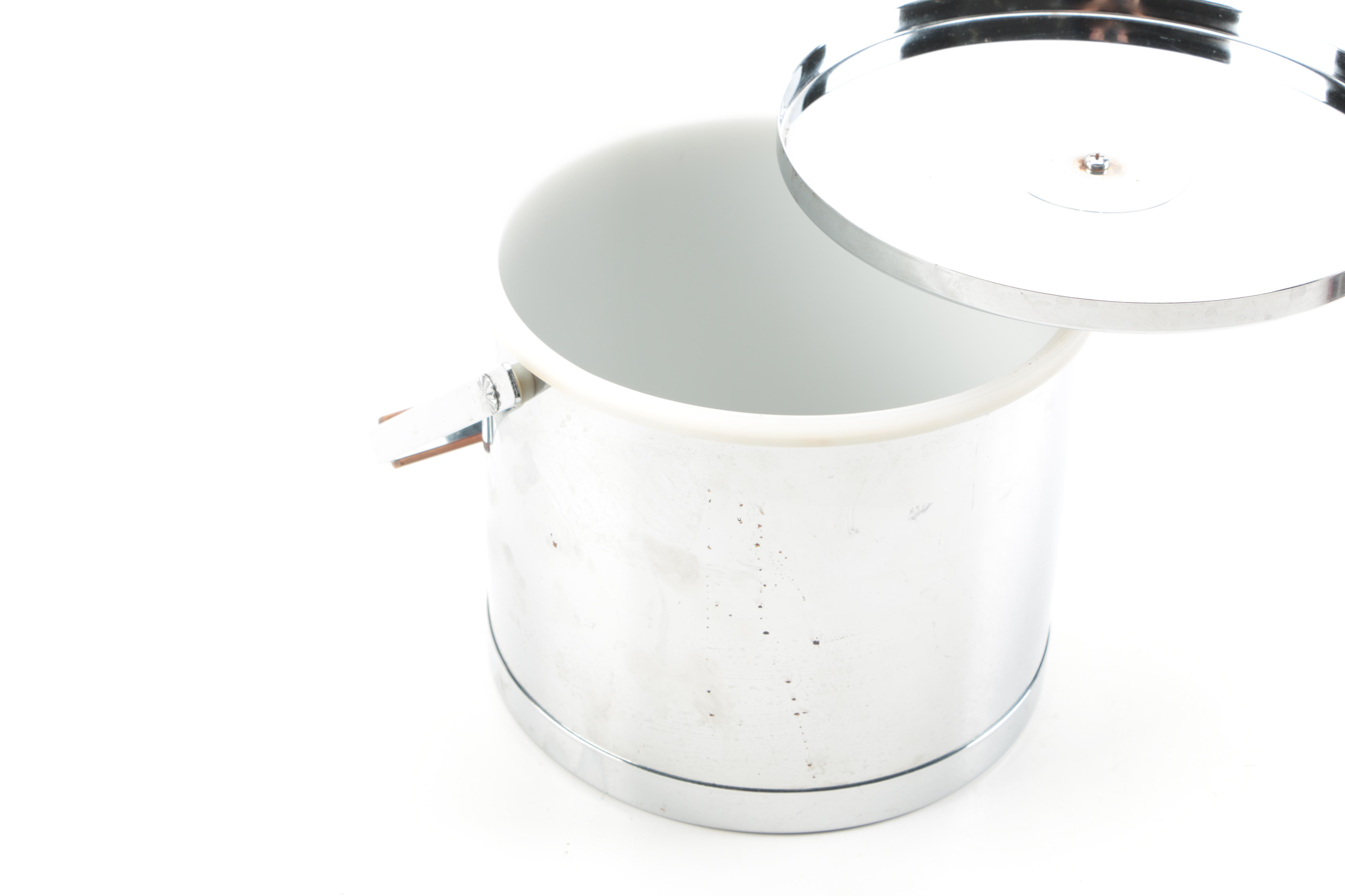 Assorted Kitchen Serveware