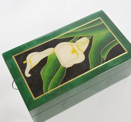 Gold Tone Decor and Desk Accessories