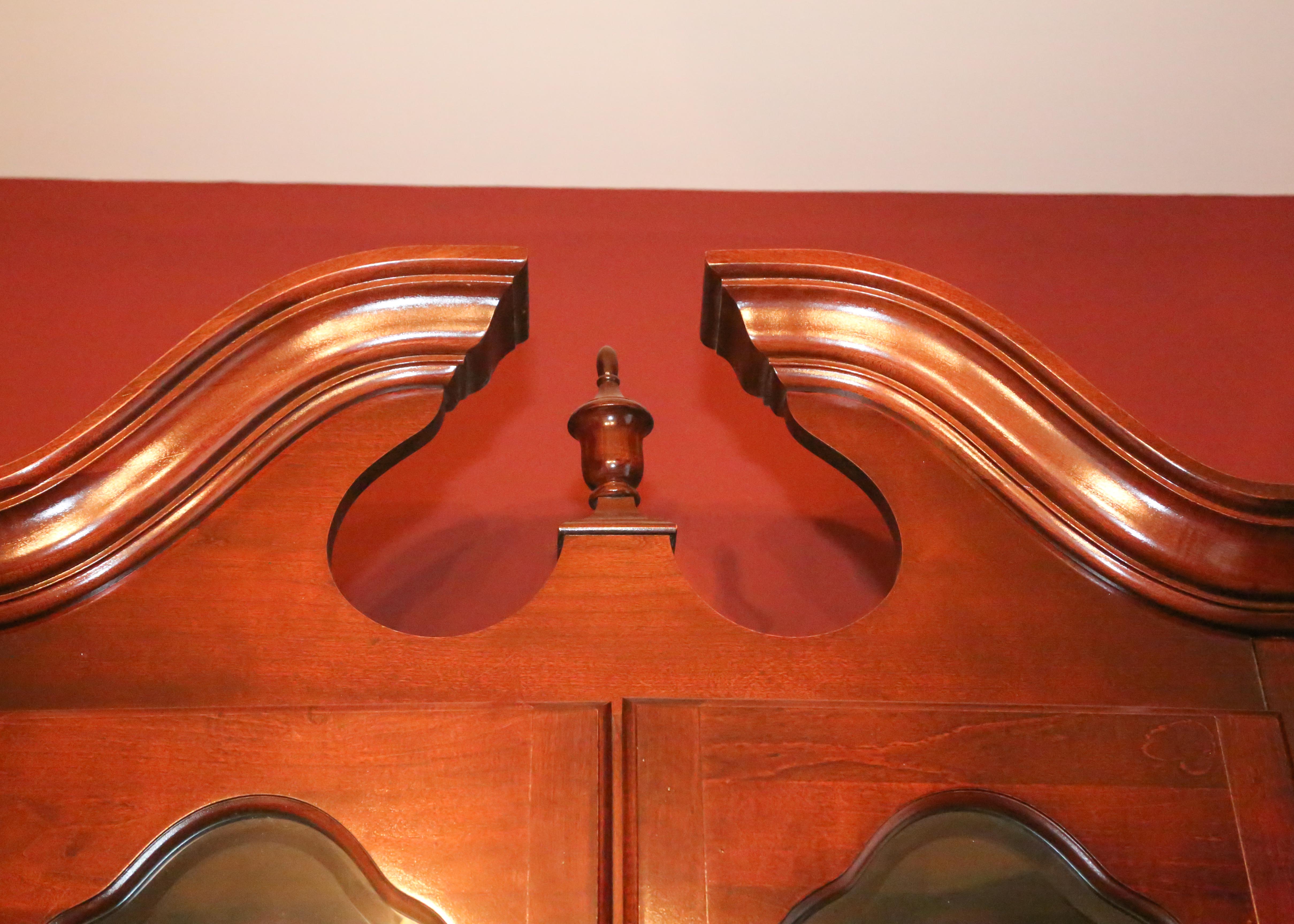 Thomasville "Impressions" China Cabinet