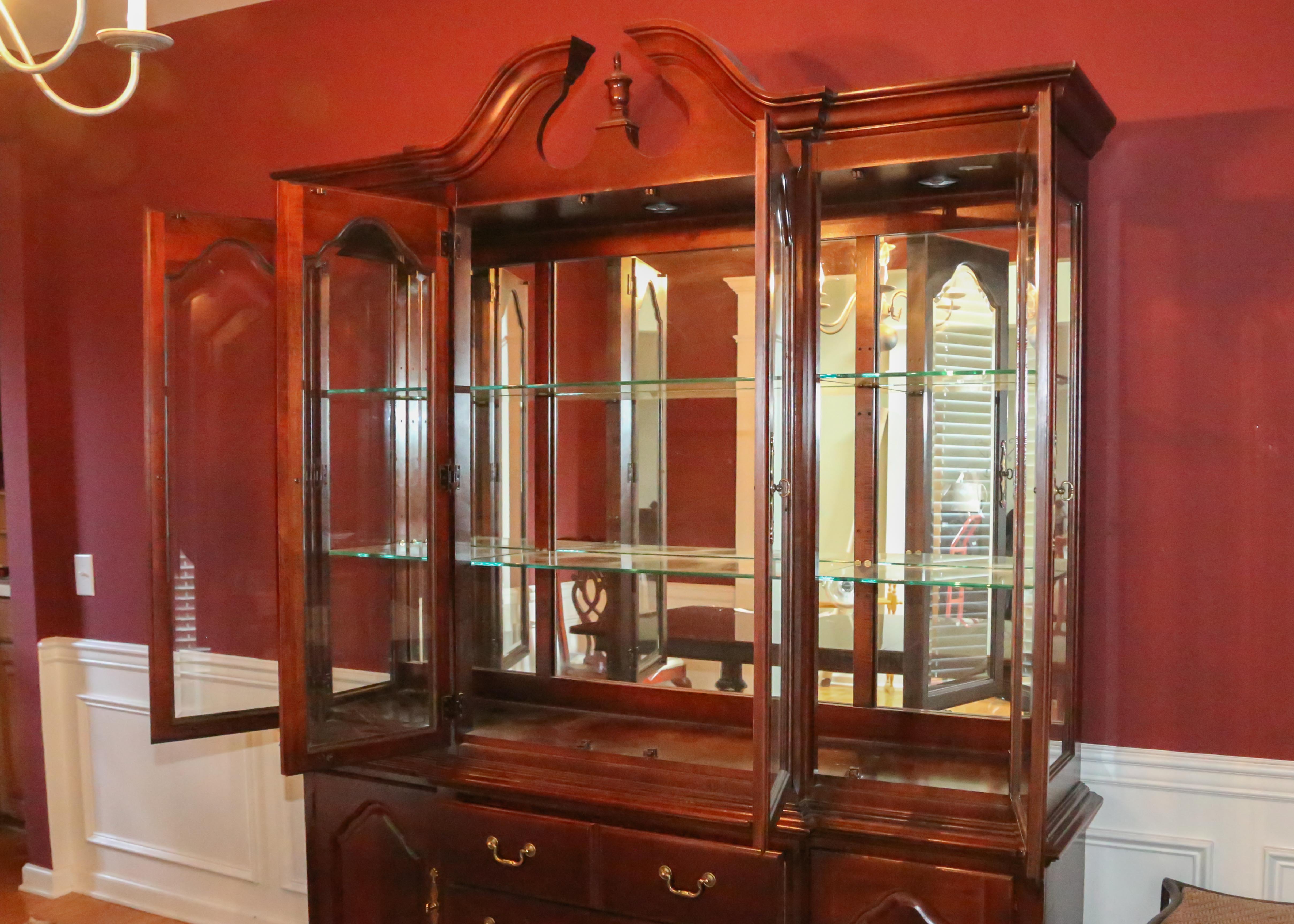 Thomasville "Impressions" China Cabinet