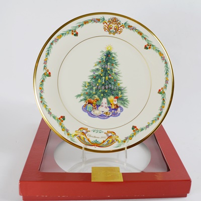 Lenox 2007 Norway Christmas Trees Around The World Collector Plate