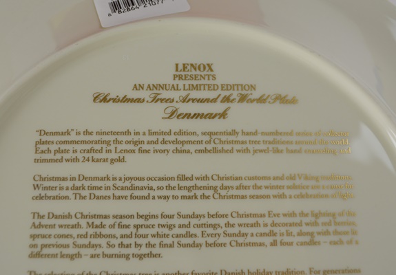Lenox 2009 Denmark Christmas Trees Around The World Collector Plate