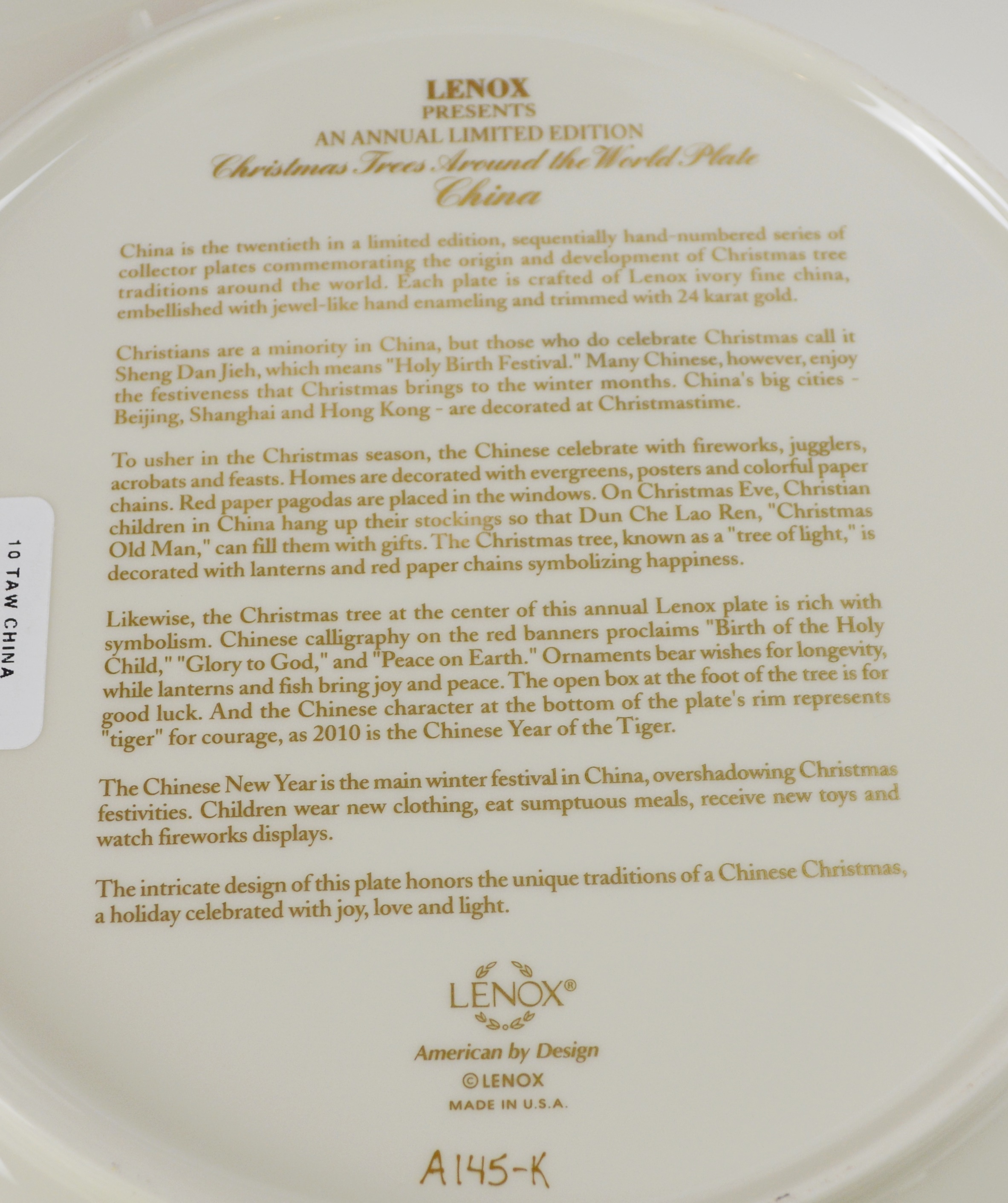 Lenox 2010 China Christmas Trees Around The World Collector Plate