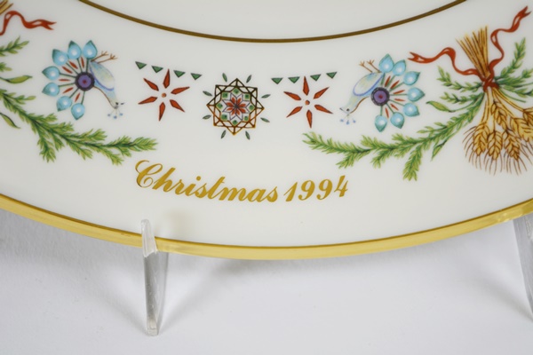 Lenox 1994 Poland Christmas Trees Around The World Collector Plate