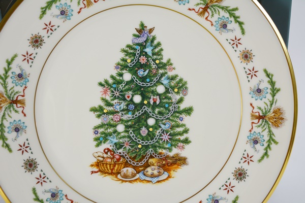 Lenox 1994 Poland Christmas Trees Around The World Collector Plate
