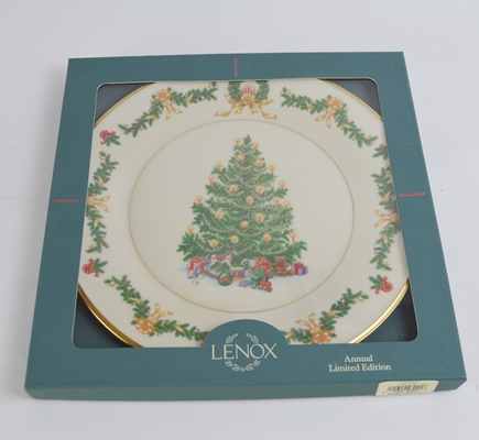 Lenox 1995 Austria Christmas Trees Around The World Collector Plate