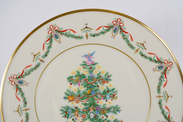 Lenox 1993 England Christmas Trees Around The World Collector Plate