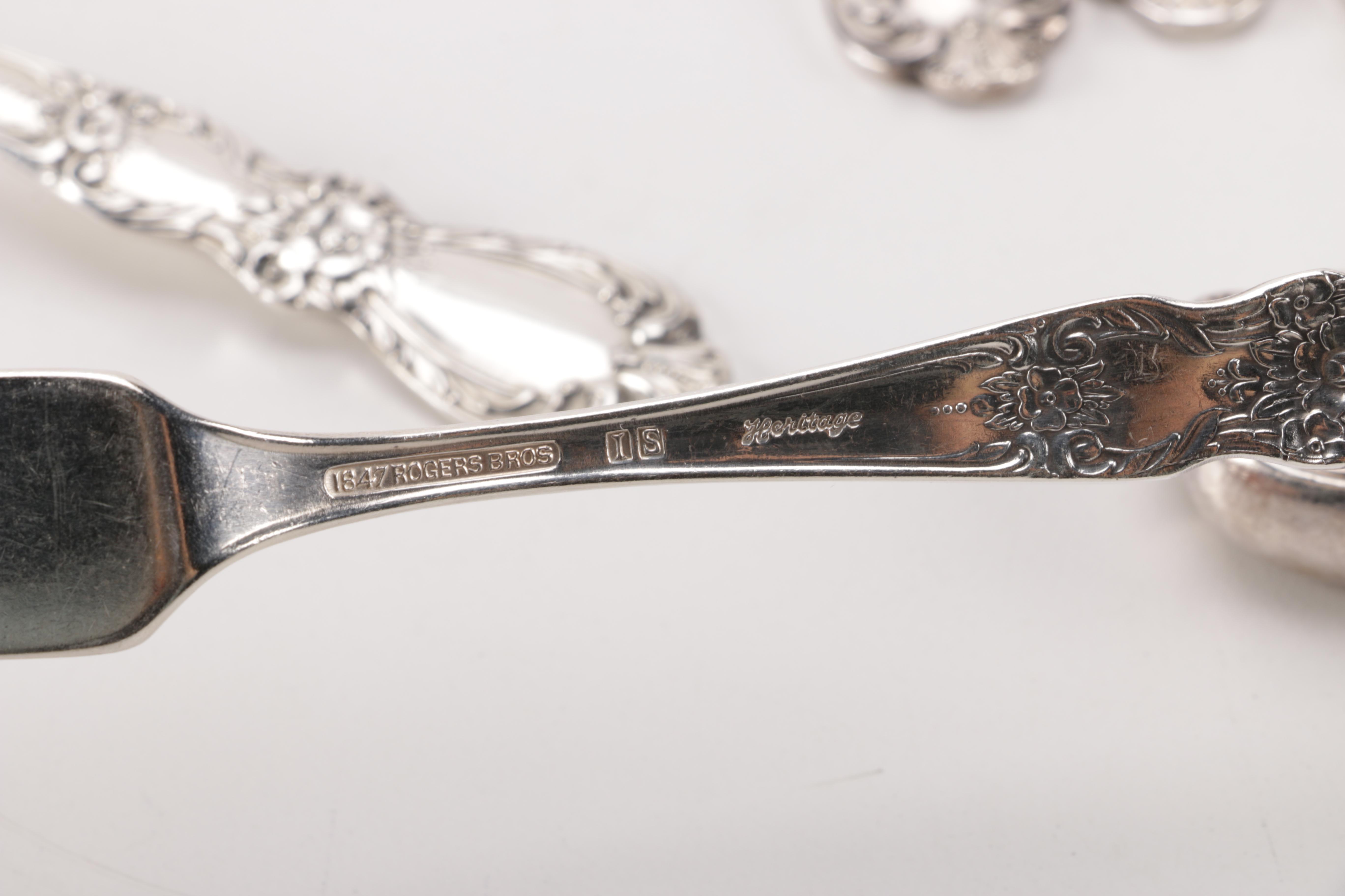 Rogers Bros. "Heritage" Silver Plate Flatware Set