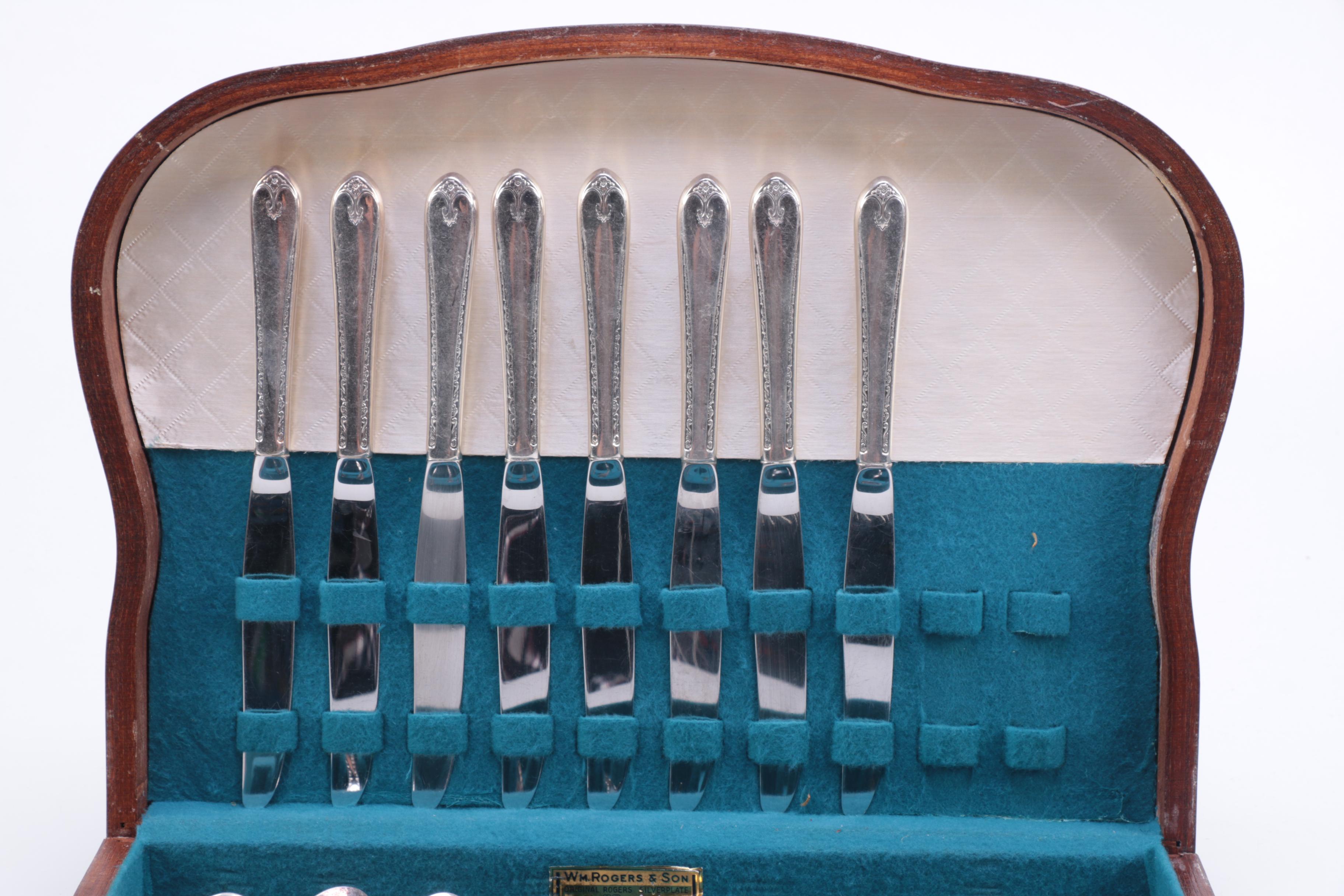 Wm. Rogers & Son "Exquisite" Silver Plate Flatware Set With Case