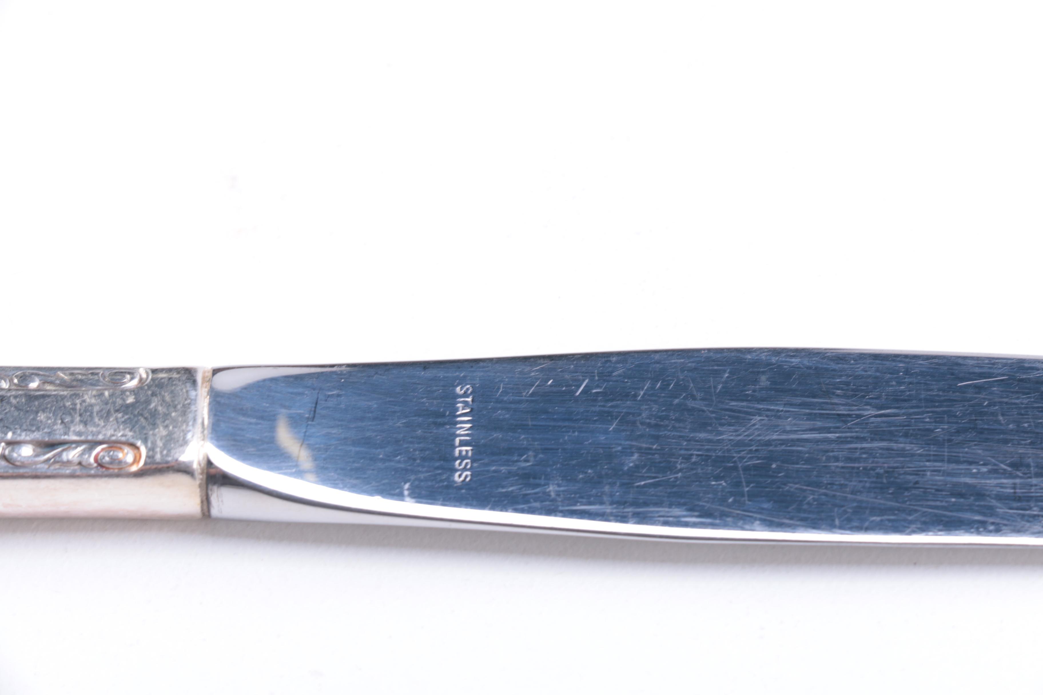 Wm. Rogers & Son "Exquisite" Silver Plate Flatware Set With Case