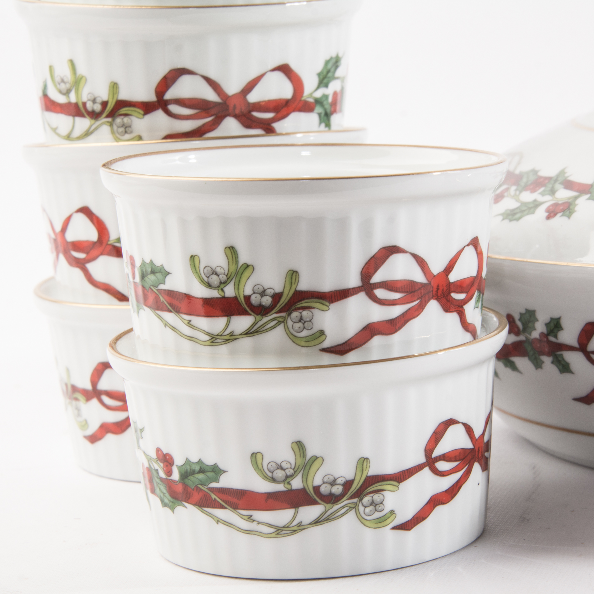 Royal Worcester "Holly Ribbons" Fine Porcelain Oven to Table Ware