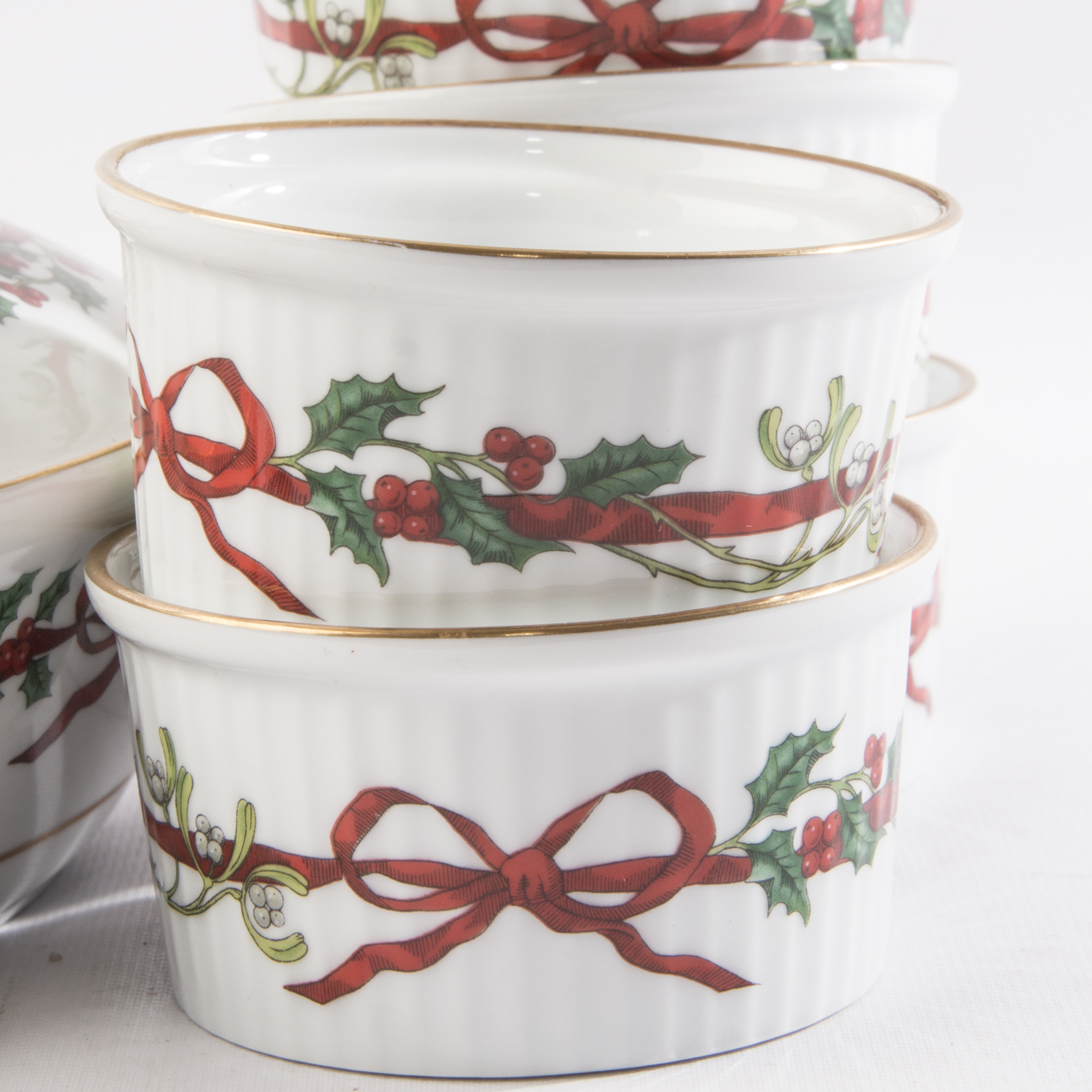 Royal Worcester "Holly Ribbons" Fine Porcelain Oven to Table Ware