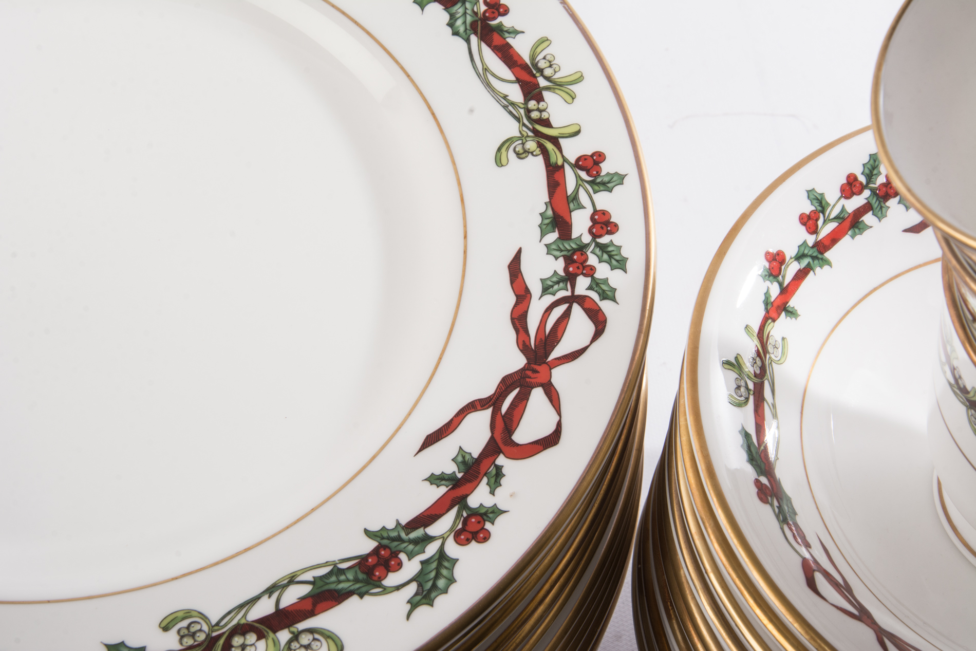 Royal Worcester "Holly Ribbons" Fine Bone China Six Piece Place Setting for Twelve