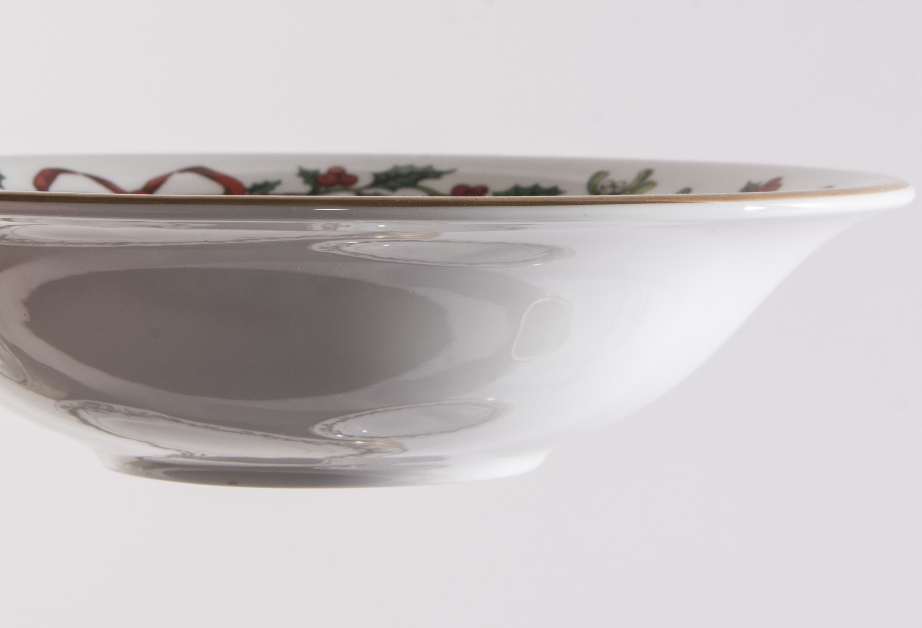 Royal Worcester "Holly Ribbons" Fine Bone China Six Piece Place Setting for Twelve
