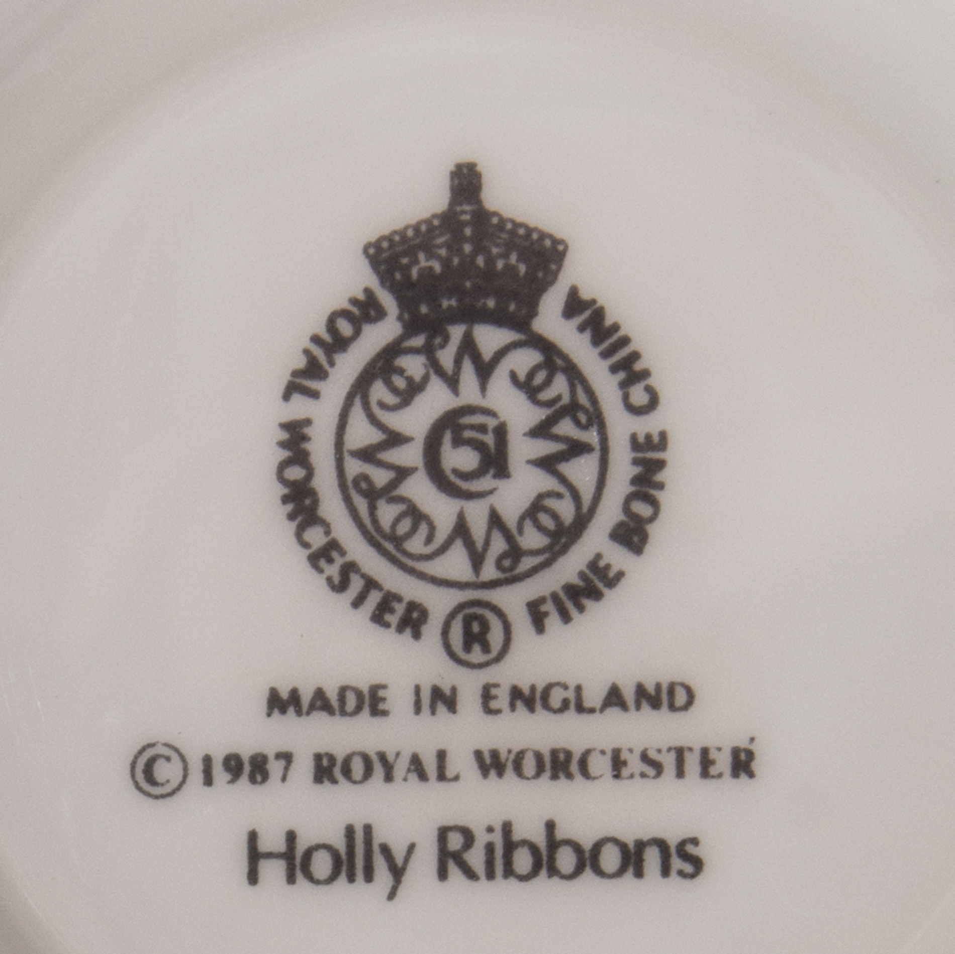 Royal Worcester "Holly Ribbons" Fine Bone China Six Piece Place Setting for Twelve