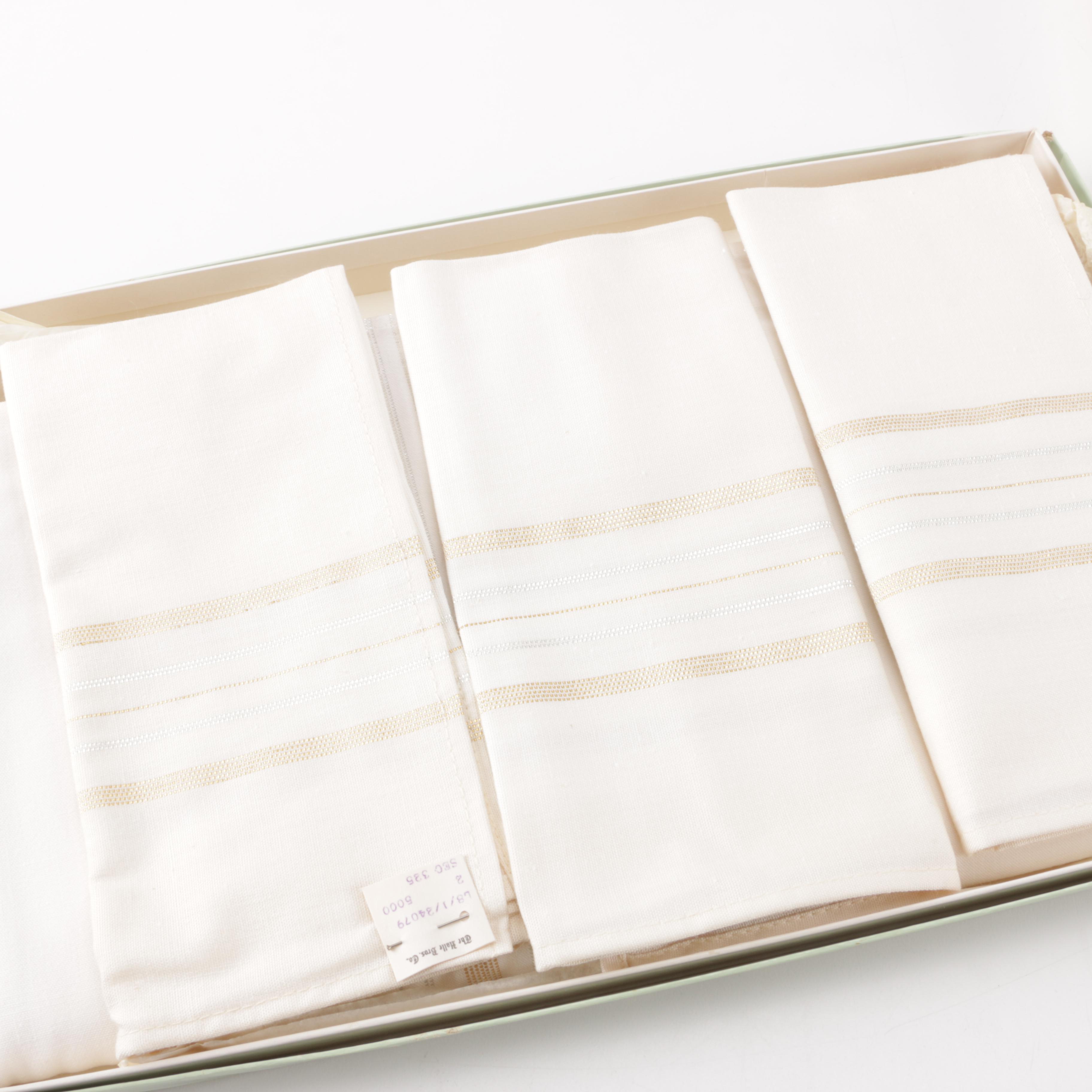 Vintage Kitchen Linens and Doilies