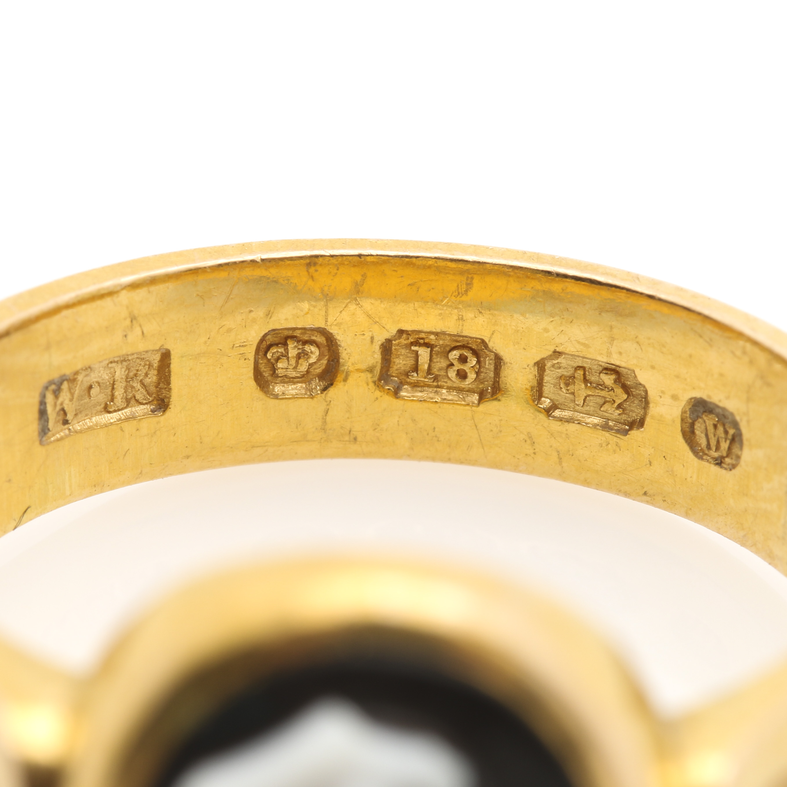 18K Yellow Gold Carved Onyx Cameo Ring