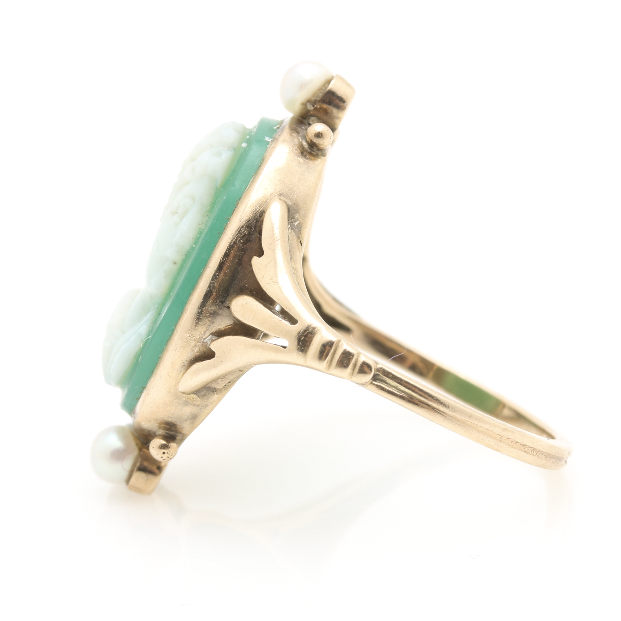 14K Yellow Gold Agate and Pearl Cameo Ring