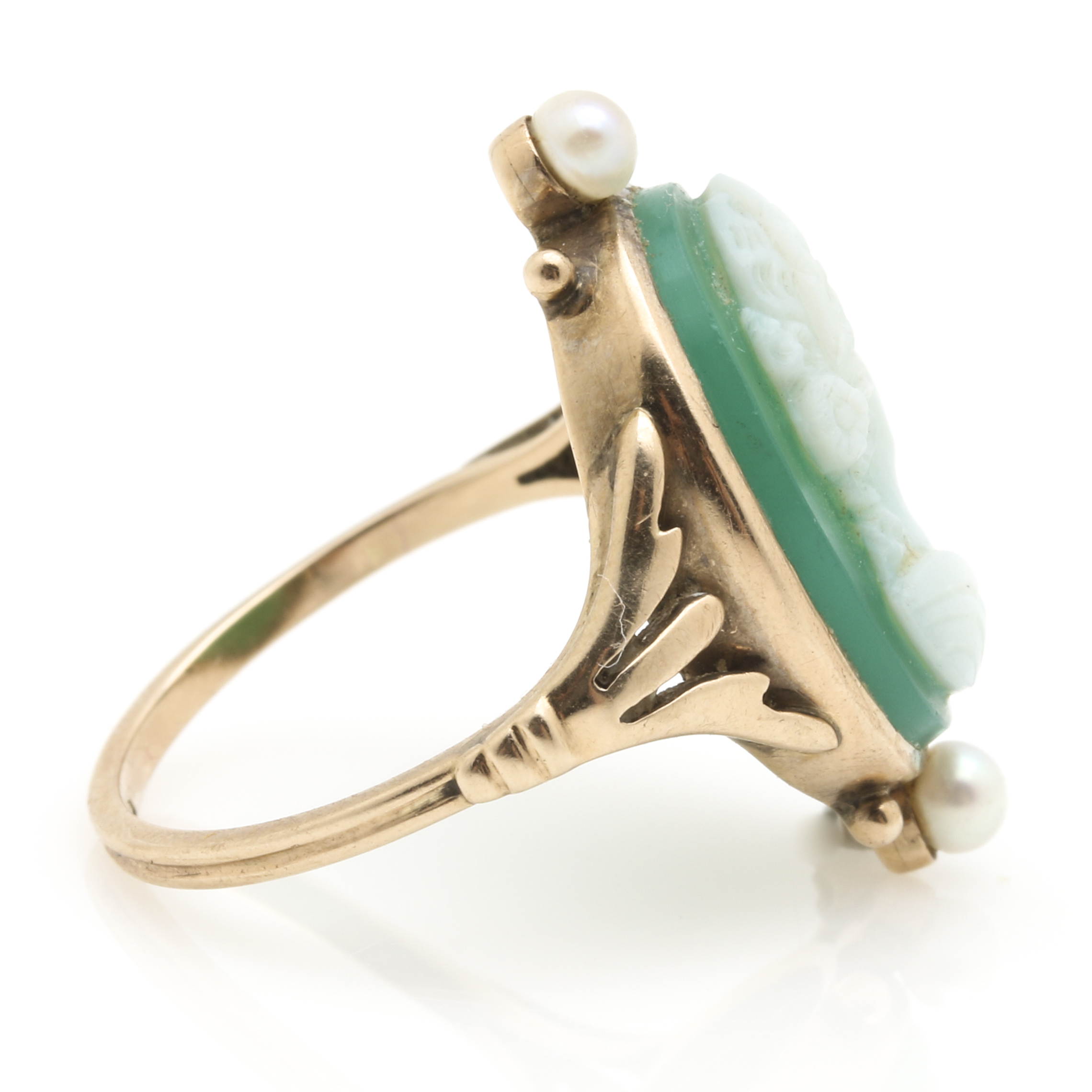 14K Yellow Gold Agate and Pearl Cameo Ring