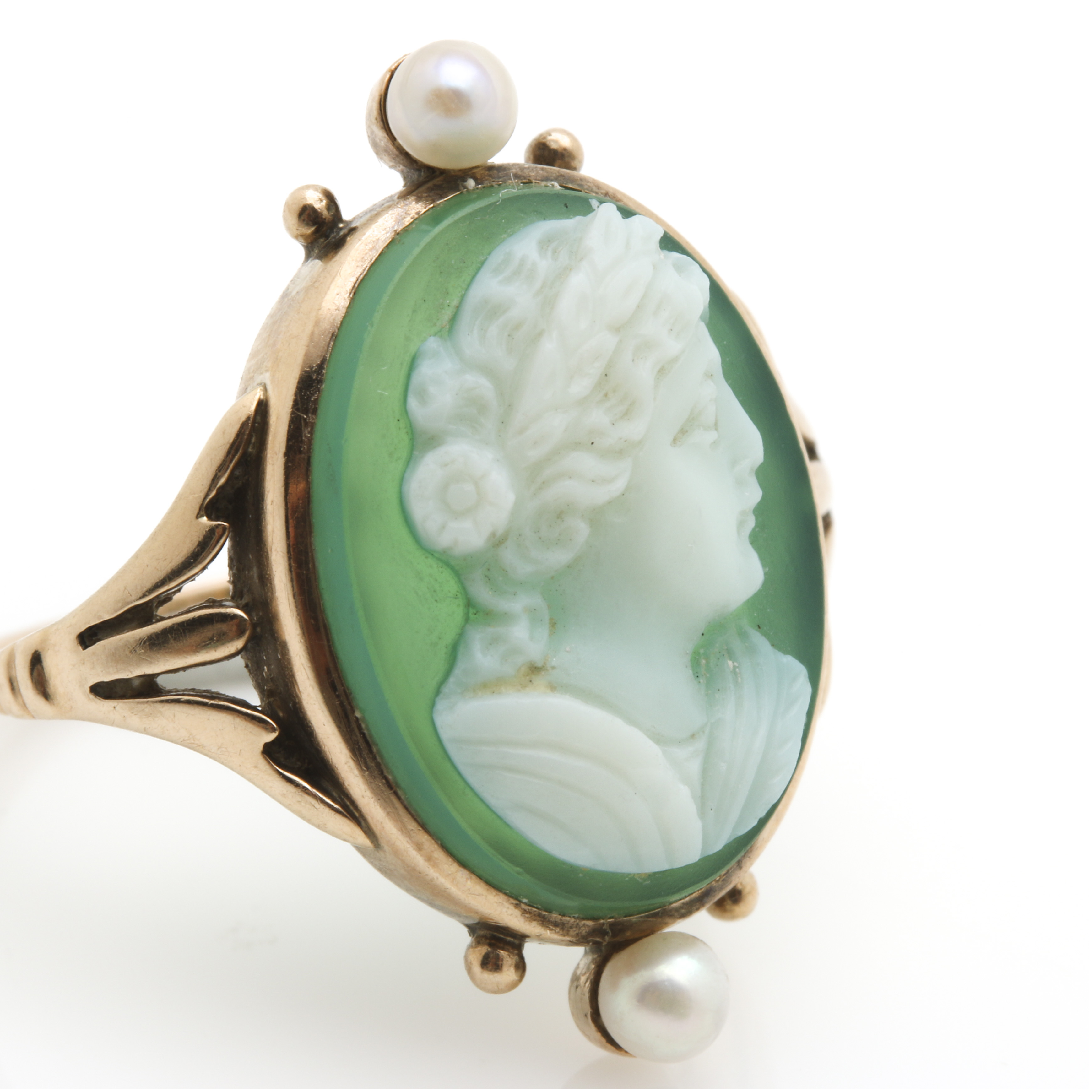 14K Yellow Gold Agate and Pearl Cameo Ring