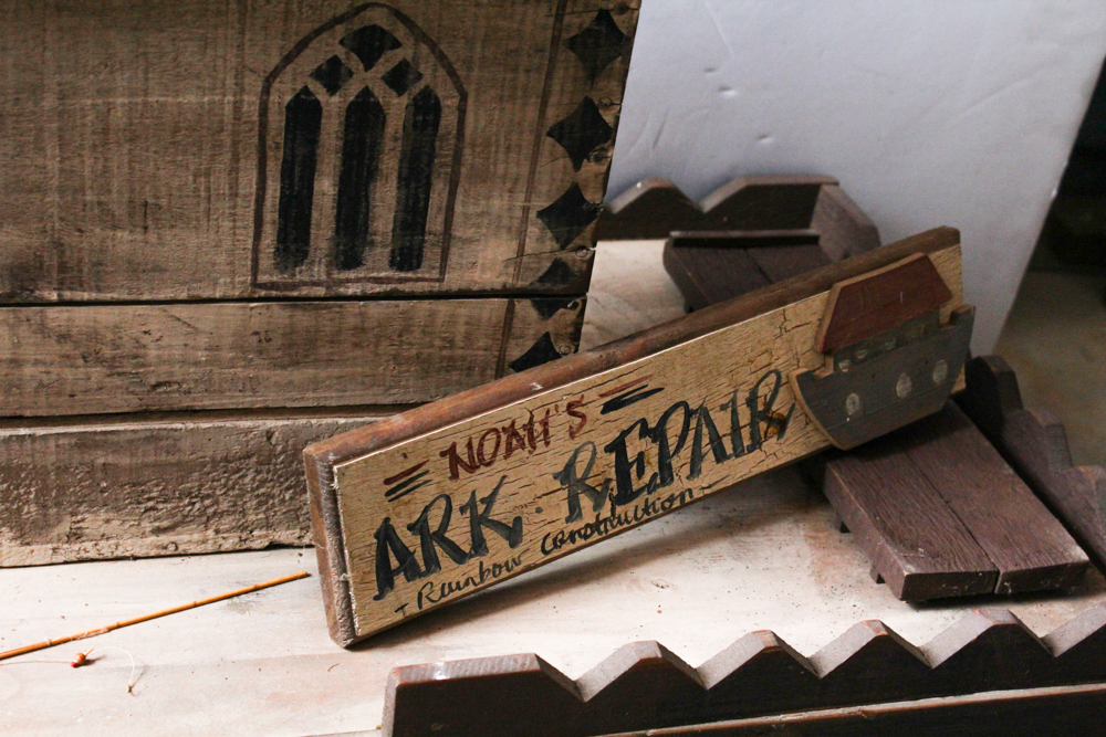 Rustic Noah's Ark Display